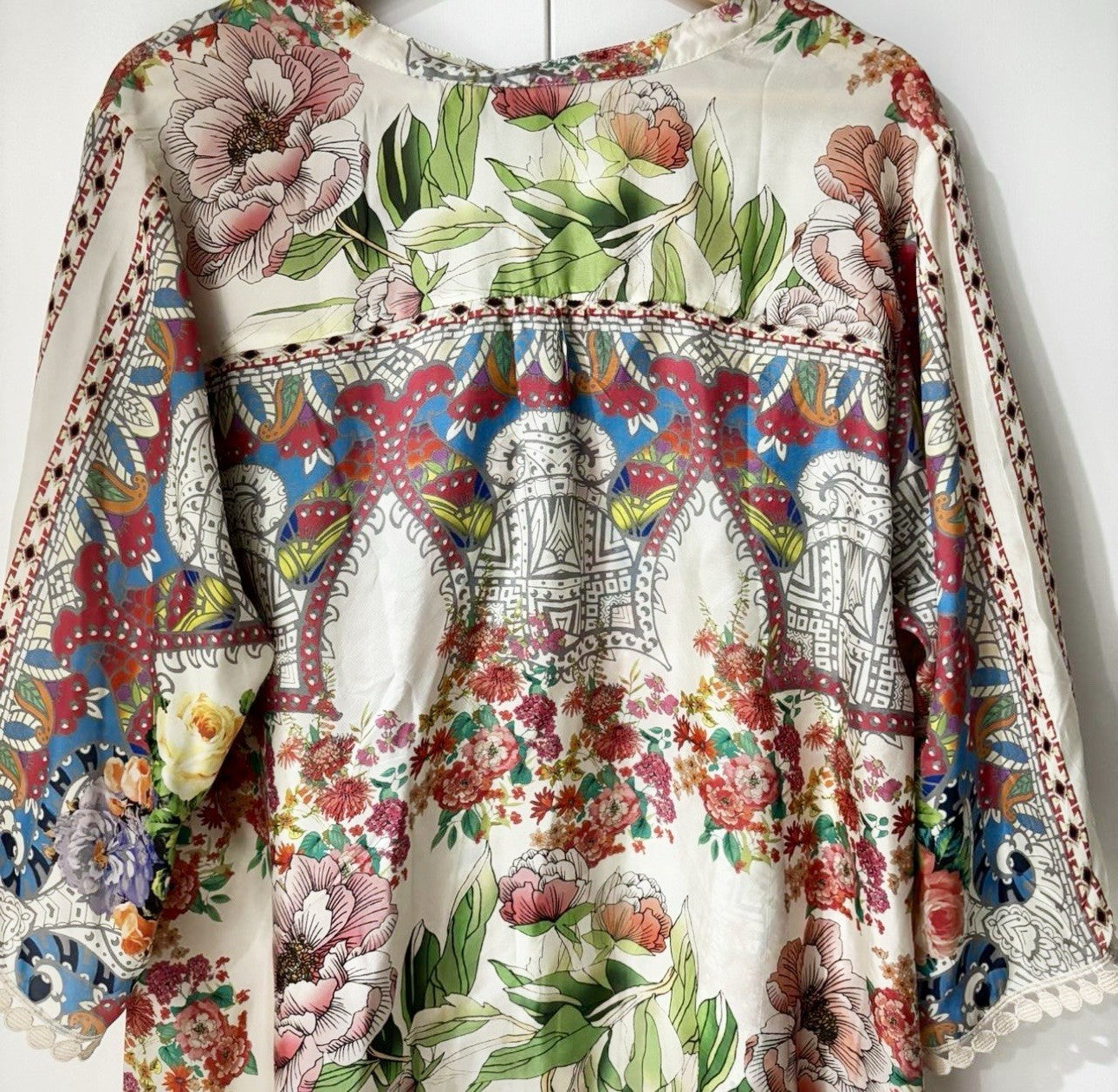 Johnny Was L Large 100% Silk Blouse Tunic Top Shirt Lace Hem Button Up Johnny Was