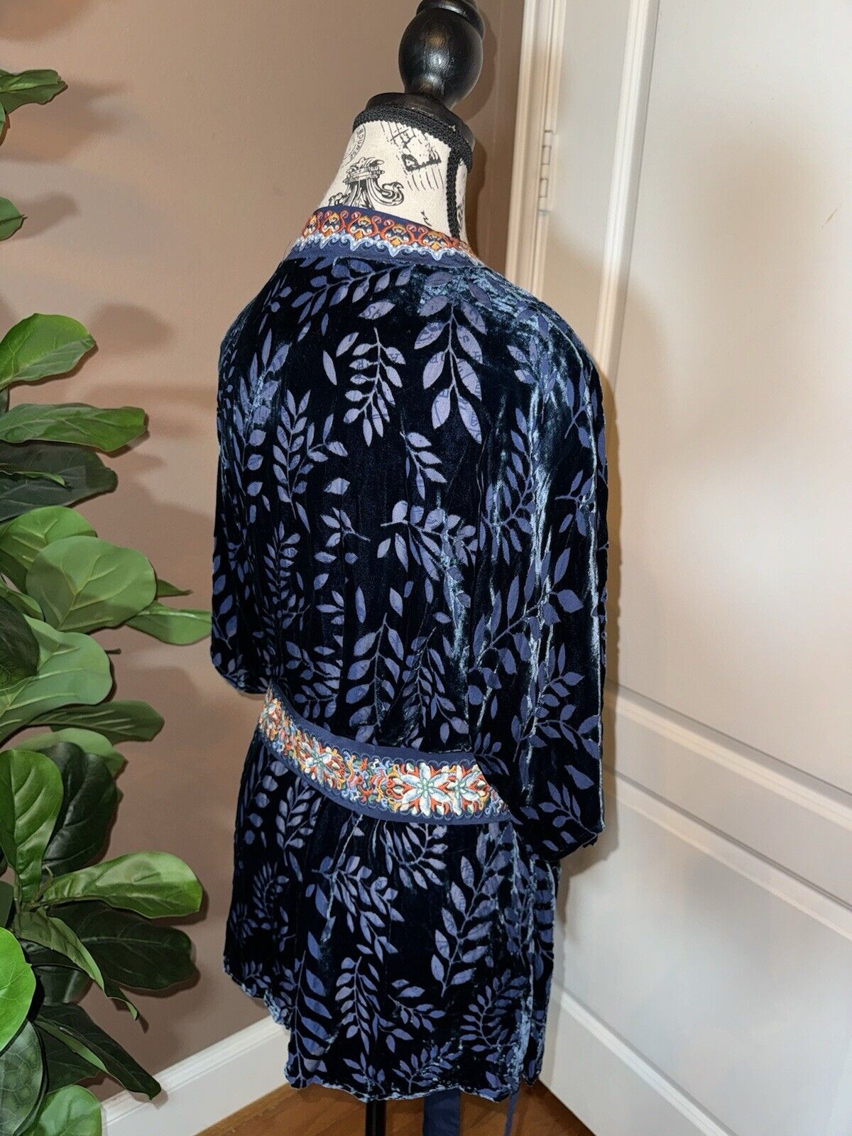 Johnny Was Blue Burnout Velvet Sz L Large Luxurious Wrap Kimono Jacket