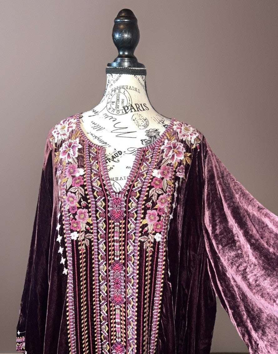 Johnny Was M Medium Purple Velvet Heavily Embroidered Tunic Top Kimono Sleeves Johnny Was
