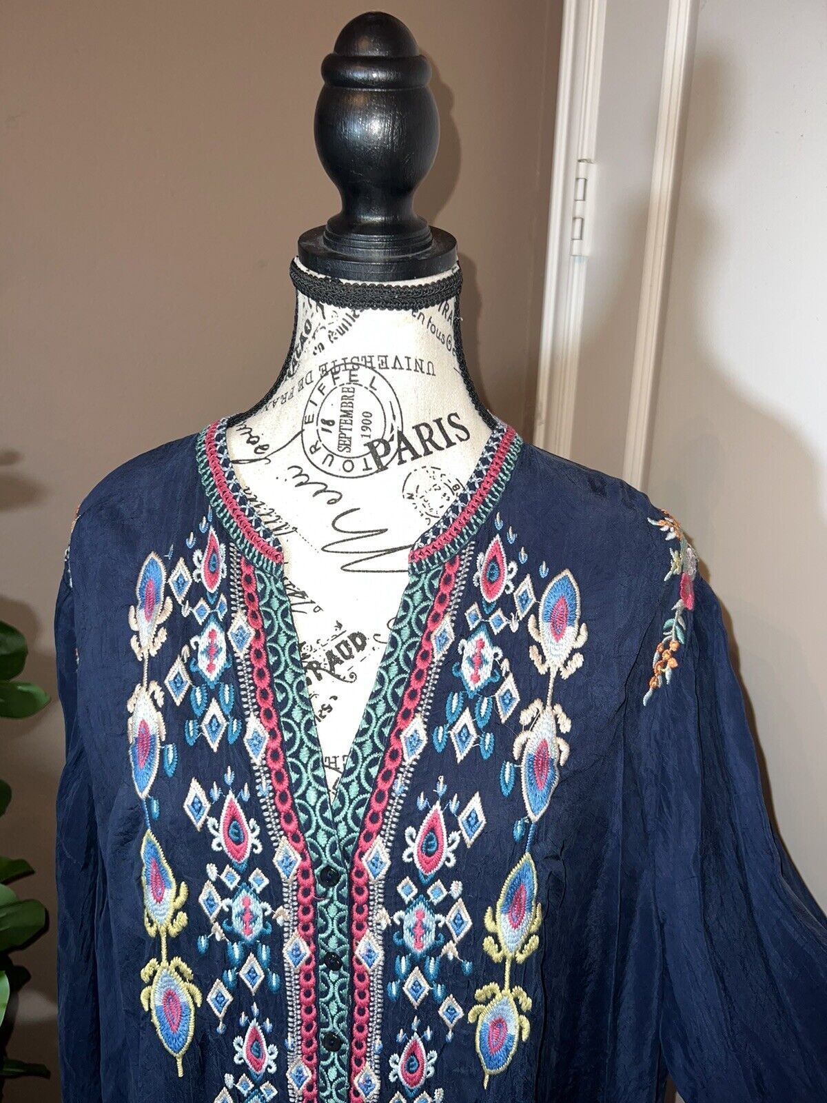 Johnny Was 3X 3XL Heavily Embroidered Silky Navy Tunic Top Kimono Sleeve