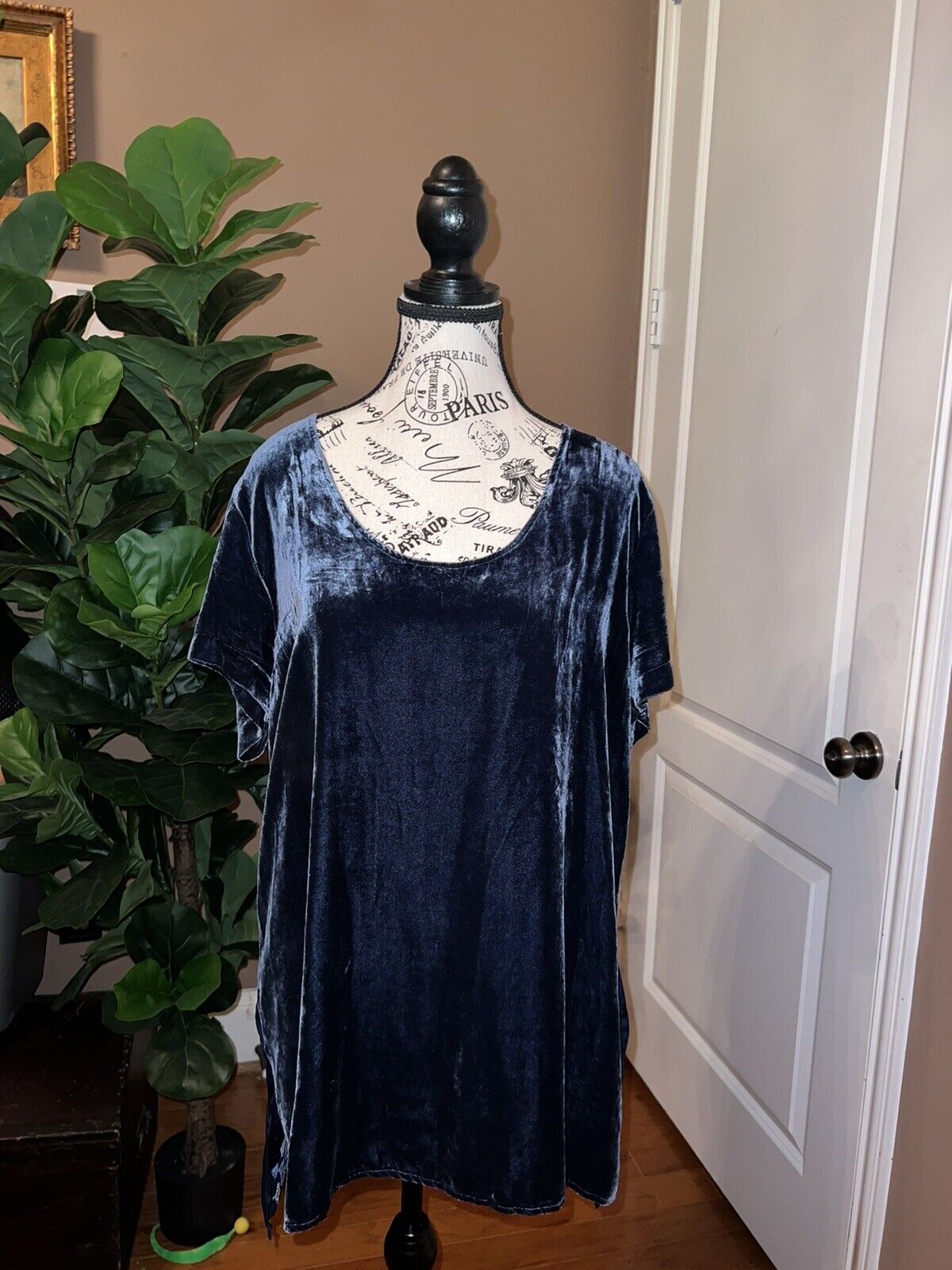 Johnny Was Medium Blue Velvet Heavily Embroidered Tunic Mini Dress Top