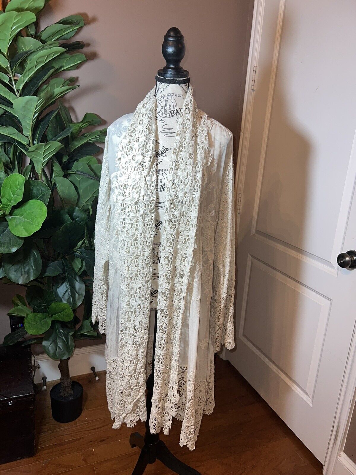 Johnny Was Ivory Silky Embroidery & Lace Kimono Beach Wedding Wrap XL OVERSIZED