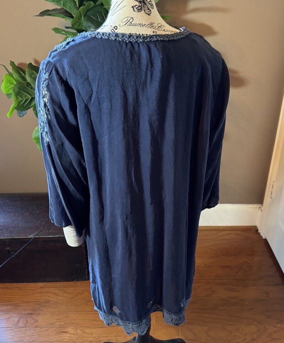 Johnny Was XL 1X Tunic Top Navy Blue Shirt Peasant Blouse Tonal Embroidery Lace