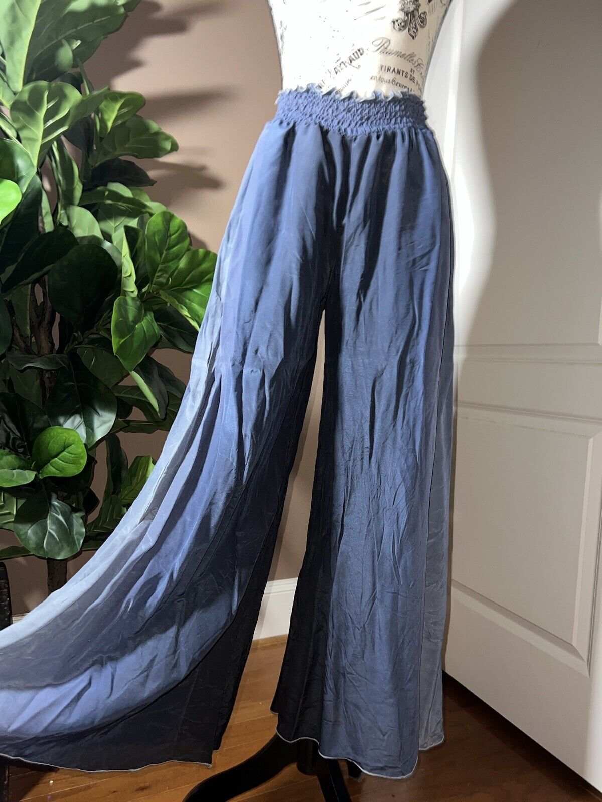 Johnny Was 100% Silk WIDE LEG Blue & Grey Ombré Pants Sz M Perfect W/ Kimono