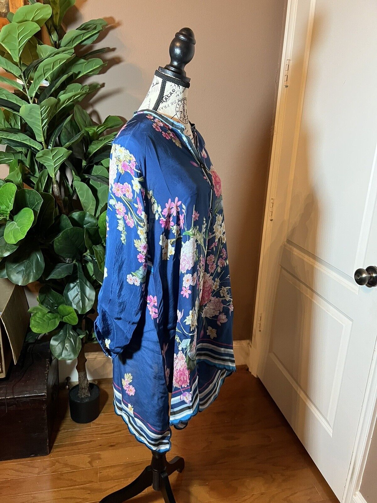 New Johnny Was Silky Floral Blue & Pink Blouse Top Tunic Sz L