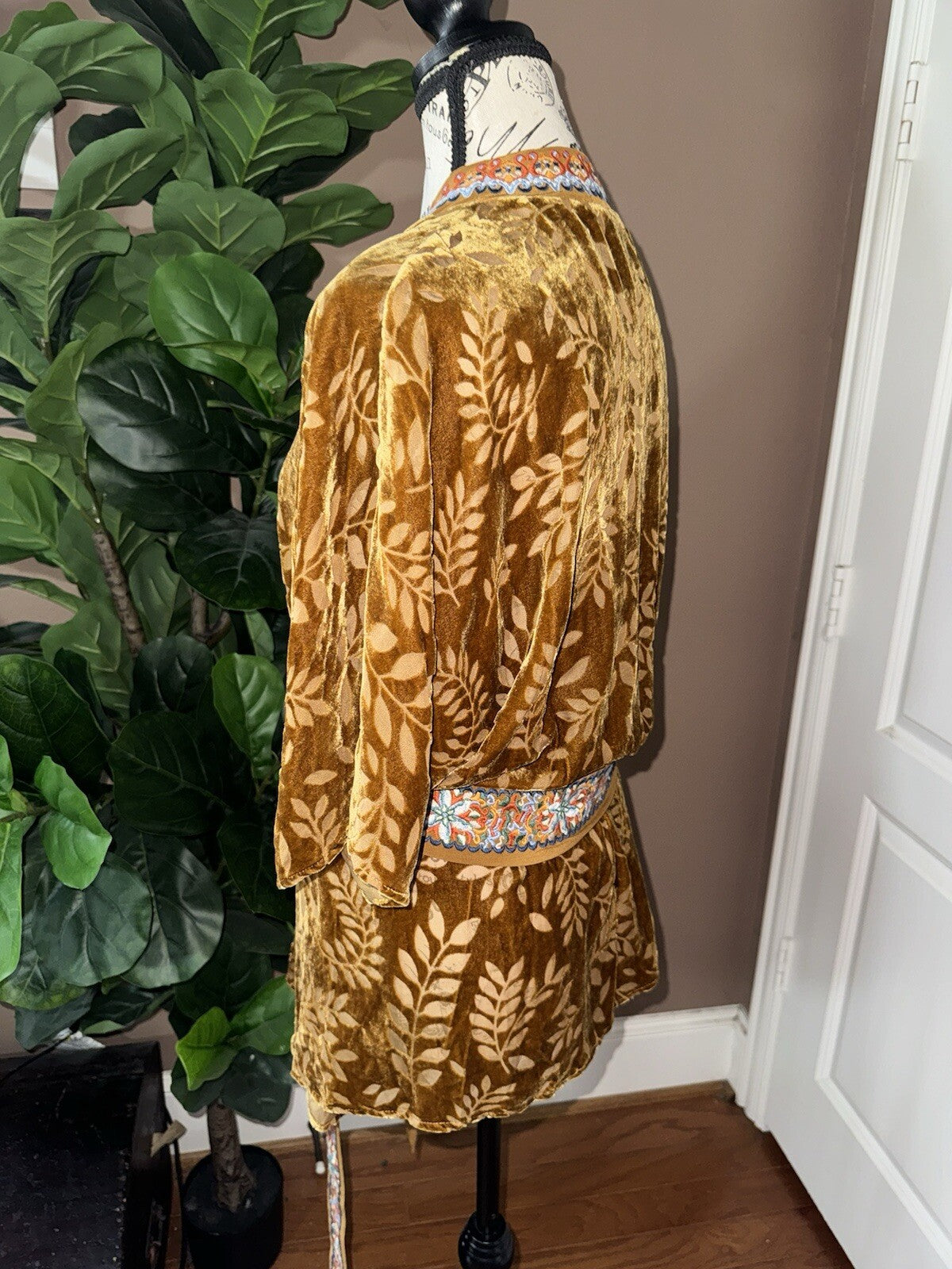 https://i.ebayimg.com/00/s/MTYwMFgxMjAw/z/DSsAAOSwkHxnYKEc/$_57.JPG