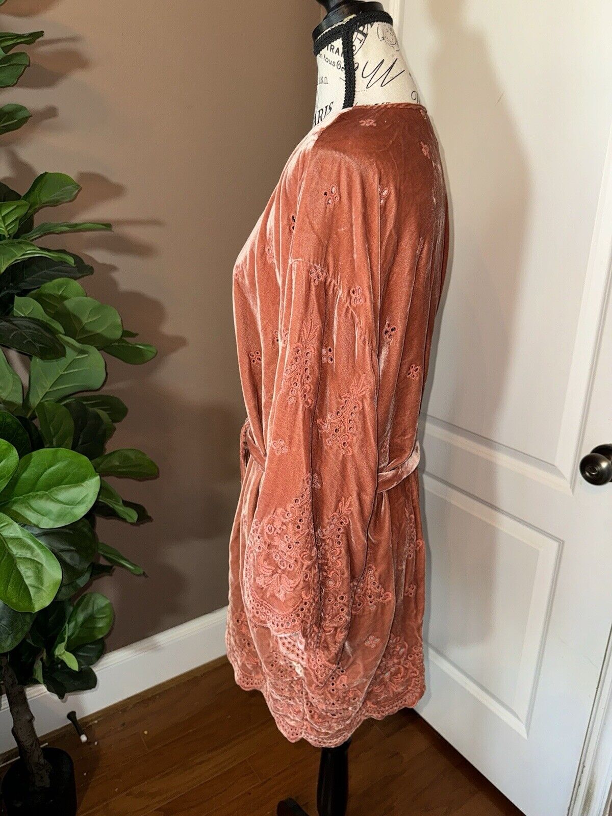 Johnny Was Medium Coral Velvet Kimono 22” PTP Eyelet Embroidery Wrap Top NWO