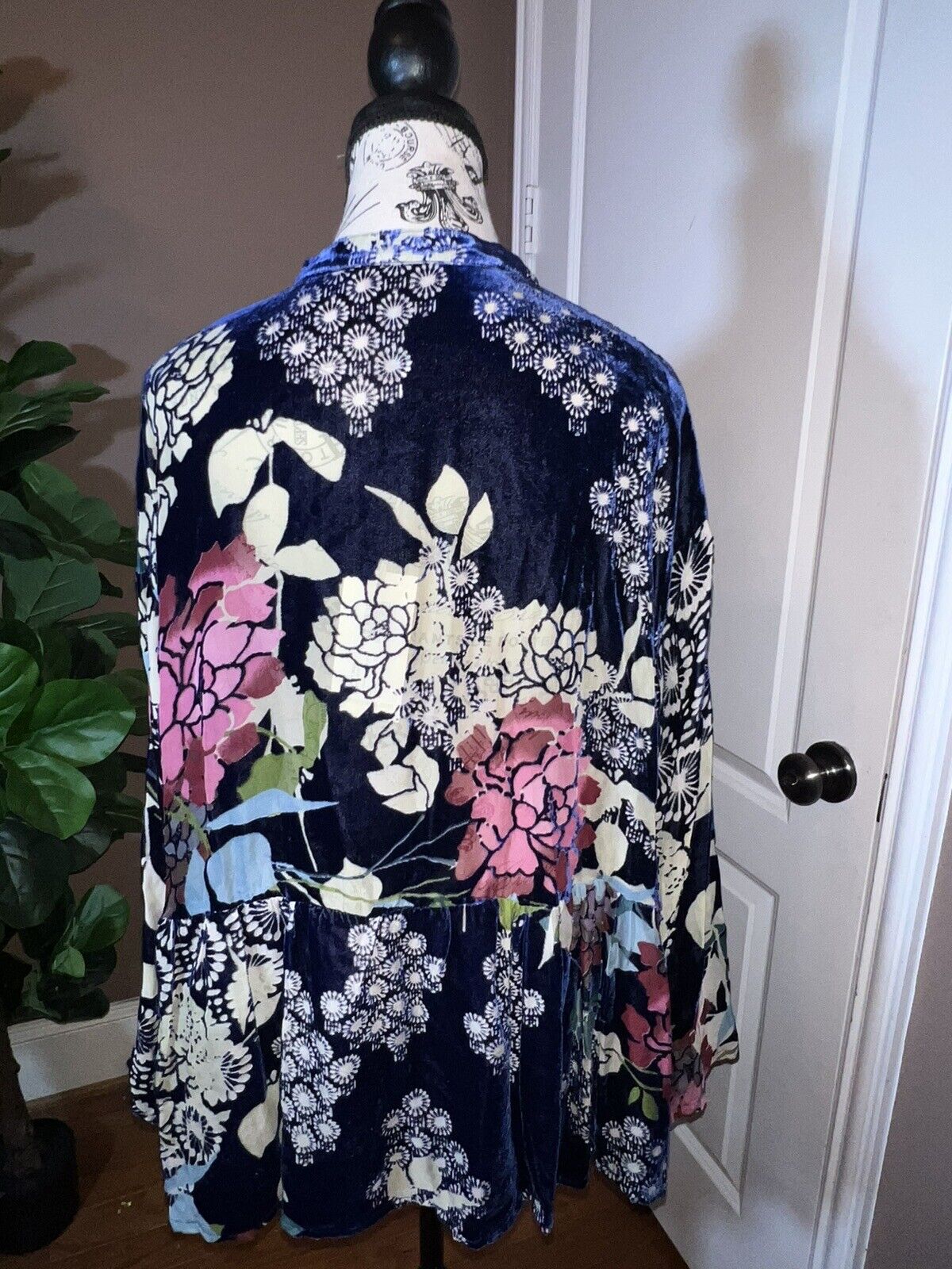 Johnny Was L Large Blue Velvet Burnout & Silk  Peplum Tunic Top  Kimono