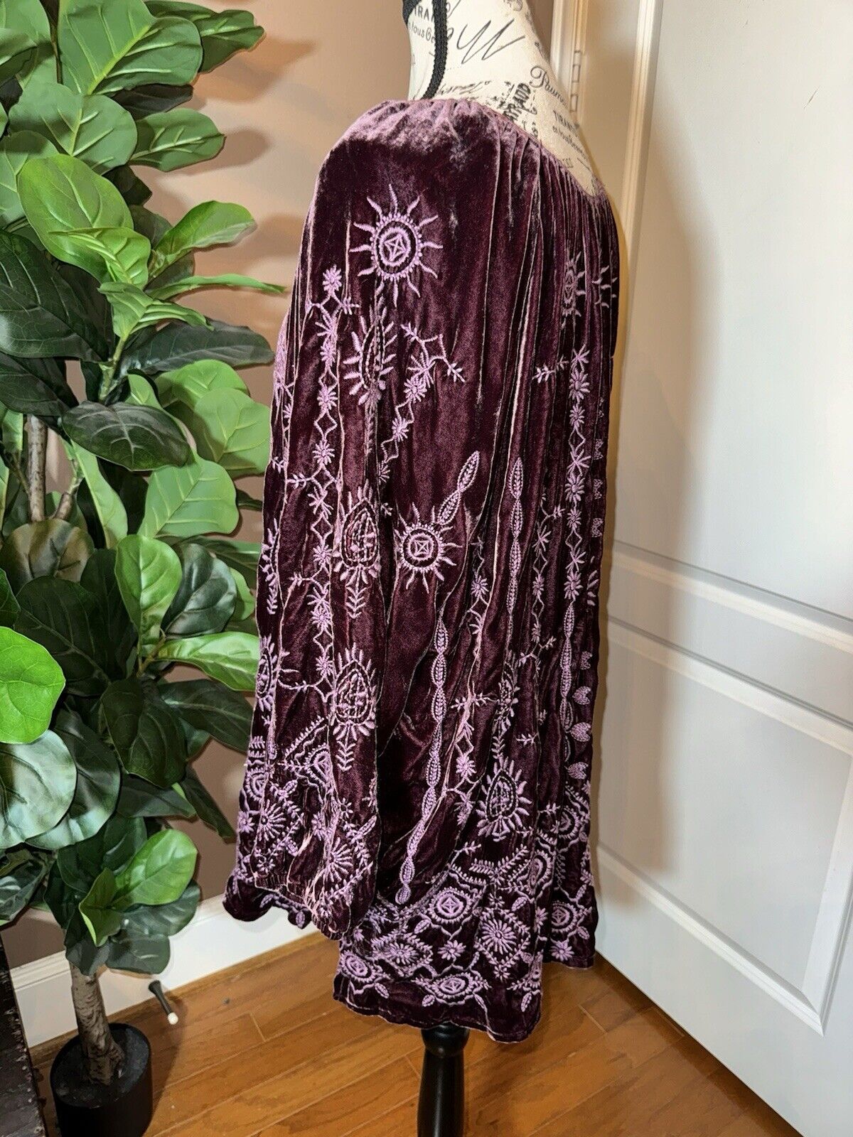 JOHNNY WAS XXL VELVET Eggplant Purple Embroidered Dress Peasant Top Tassels