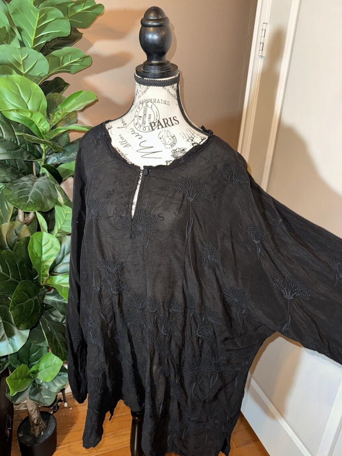 Johnny Was 3x 3XL Tunic Top Black Silky Tunic Top Embroidered Peasant Blouse