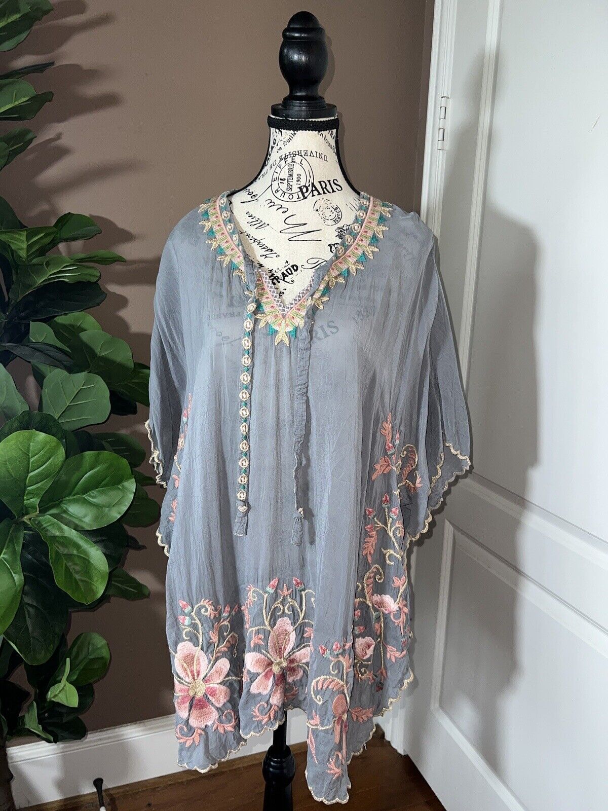 Johnny Was M Medium Silky Kimono Wrap Top Cover Up Gold Embroidery Pit-Pit 31”