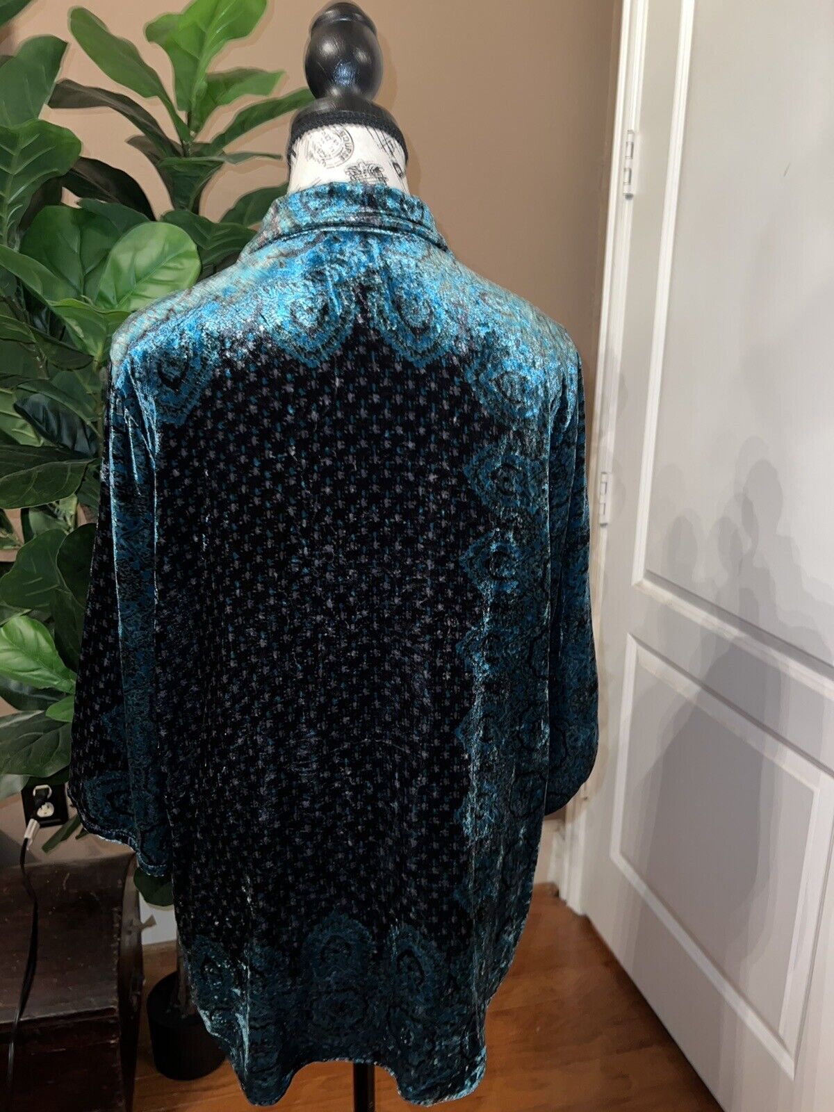 Johnny Was Turquoise Green Velvet Tunic Top Long Sleeve Button Up Sz M Medium