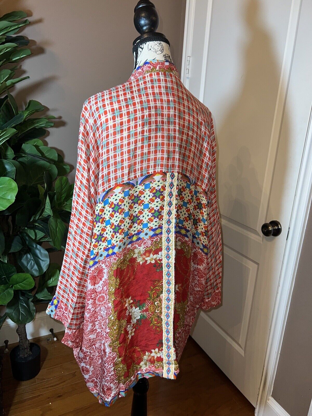 Johnny Was Silky Embroidered Kimono WRAP XL 1X SPRING Handkerchief Hem