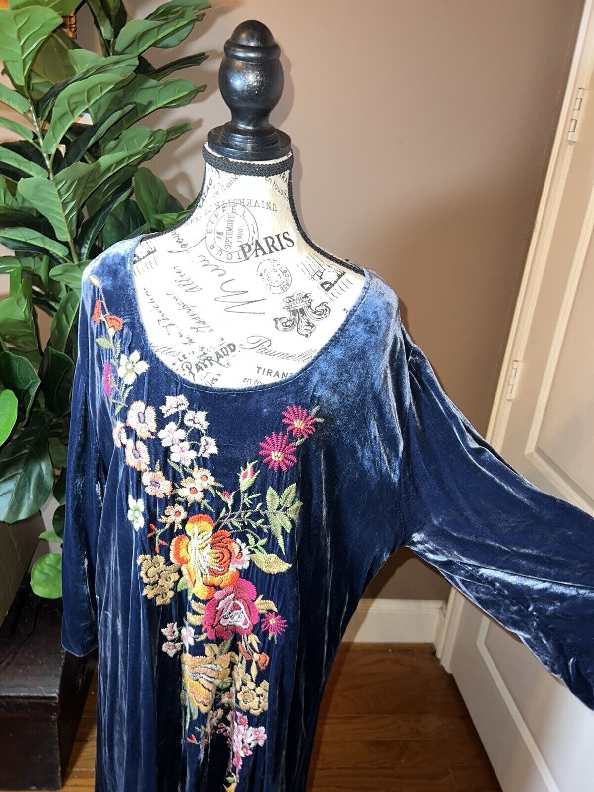 Johnny Was Floral Embroidered Blue Velvet Tunic Top Mini Dress Peacock XL NWO