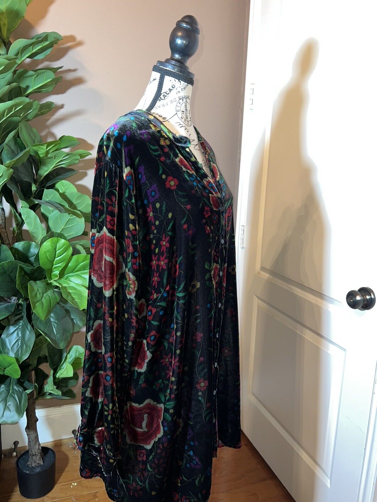 Johnny Was Sz 3X 3XL Velvet Floral Long Sleeve Button Up Top or Kimono