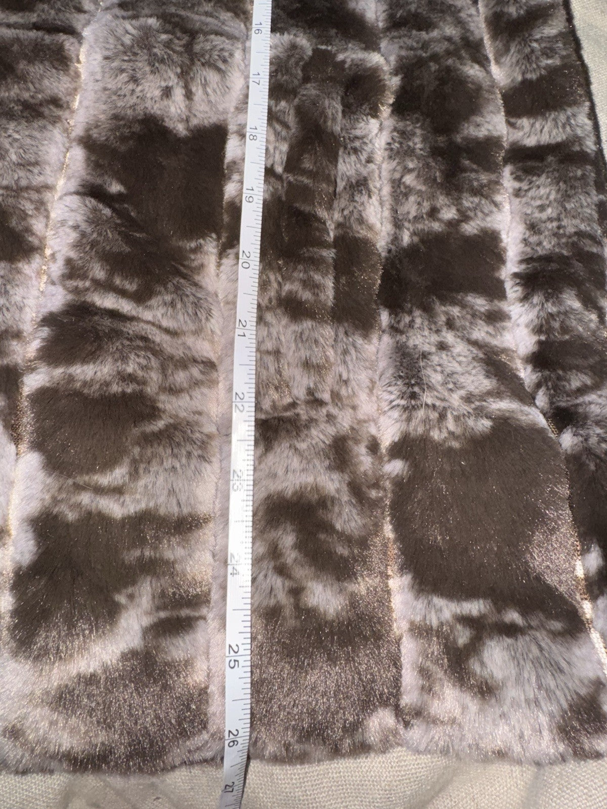 Johnny Was XL Black & Grey Faux Fur Coat Jacket Wrap Silk Lining Pockets Johnny Was