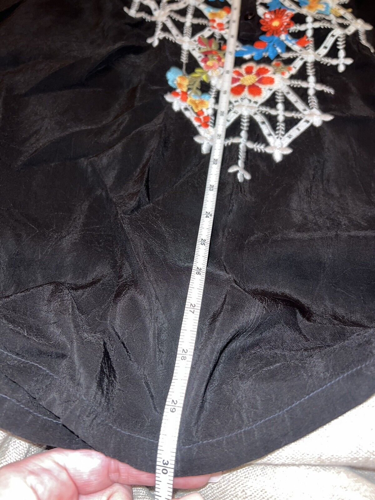 Johnny Was Embroidered Silky Tunic Top Black With Flowers 2X 2XL XXL Beautiful