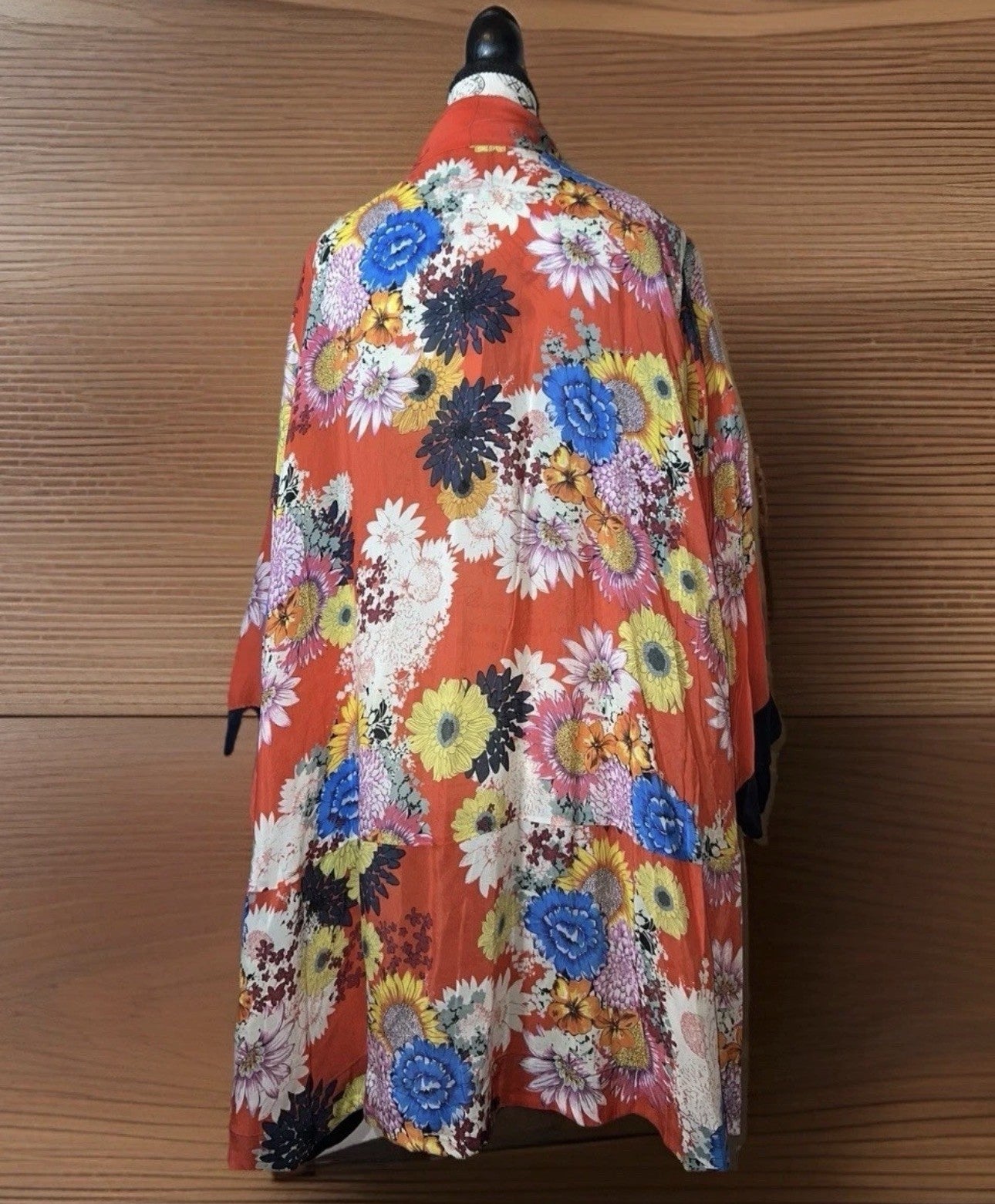 Johnny Was XXL 100% Silk Kimono Red & Black Floral Wrap Lightweight Cool Jacket Johnny Was