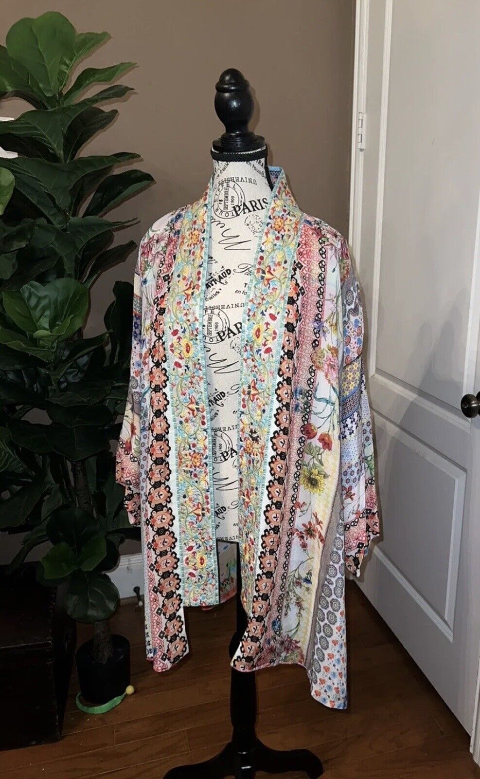 Johnny Was Sz XL 1X REVERSIBLE Silky Kimono Exceptional Quality Pinks