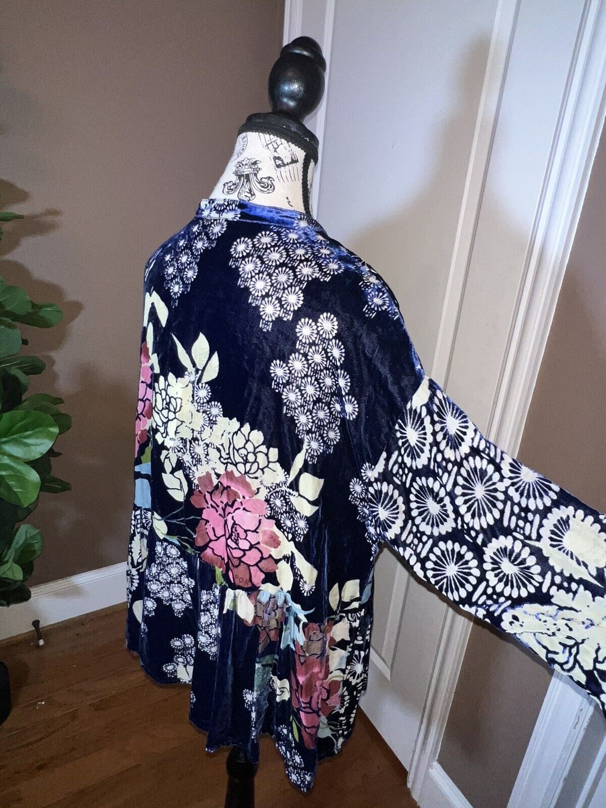 Johnny Was L Large Blue Velvet Burnout & Silk  Peplum Tunic Top  Kimono