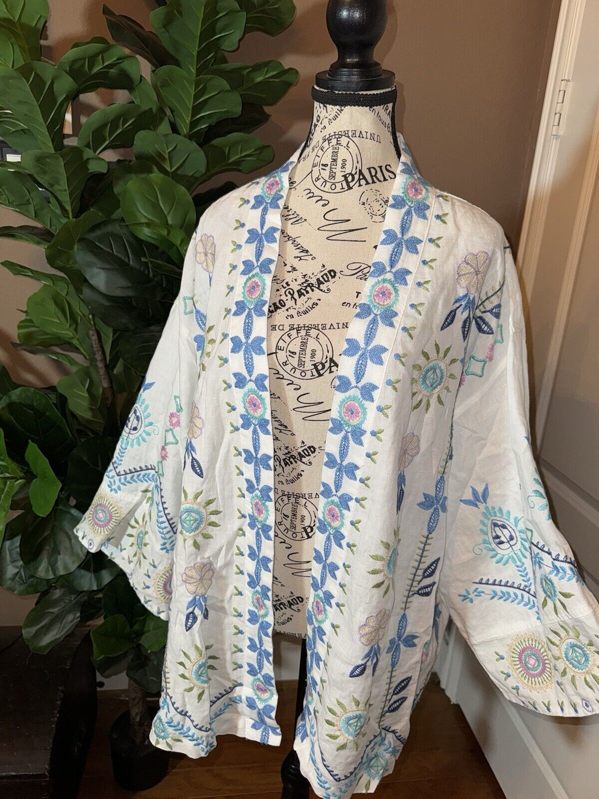 Johnny Was 3X White Linen Kimono Embroidered Blue & Pink Wrap Jacket