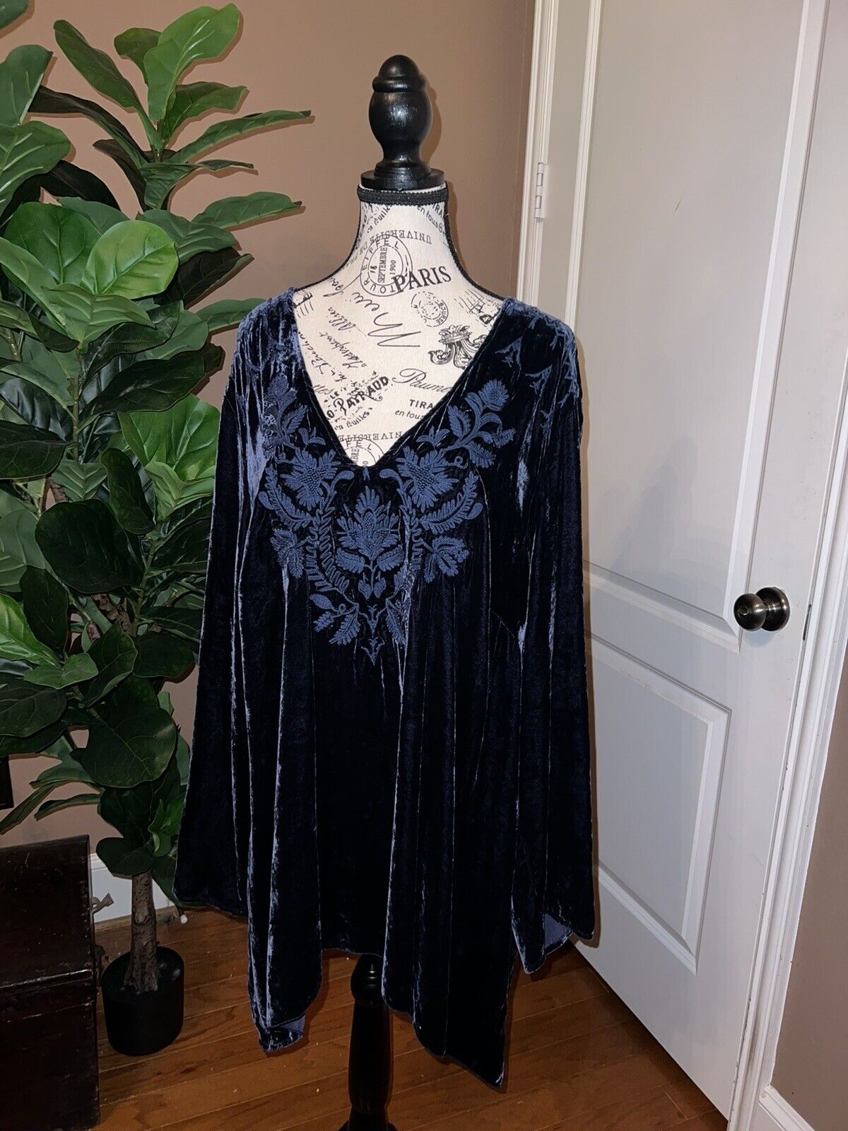 Johnny Was 2X 2XL Midnight Blue Velvet Tunic Top W/ Kimono Sleeves Great Length!