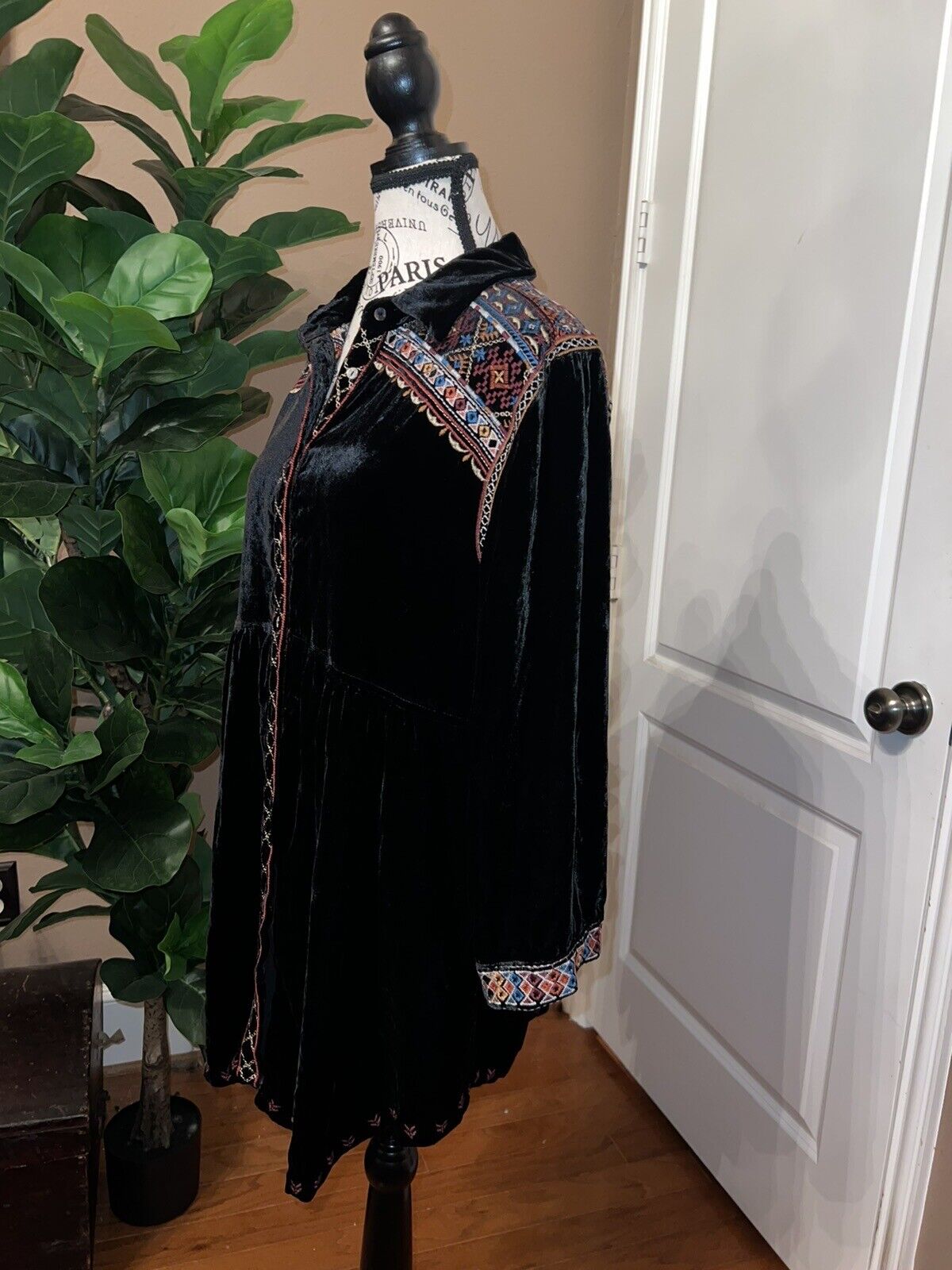 Johnny Was Sz L Black Velvet Peplum Tunic Top Mini Dress Embroidered Kimono