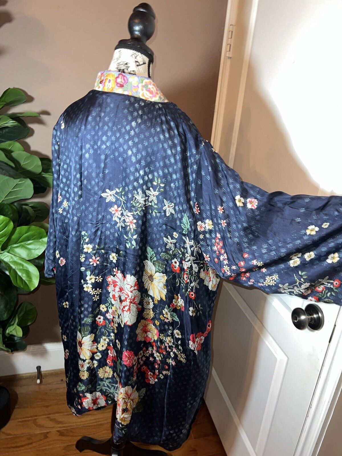 Johnny Was Velvet & Silk Kimono Wrap Sz 1XL 1X XL REVERSIBLE Jewel Tones Floral