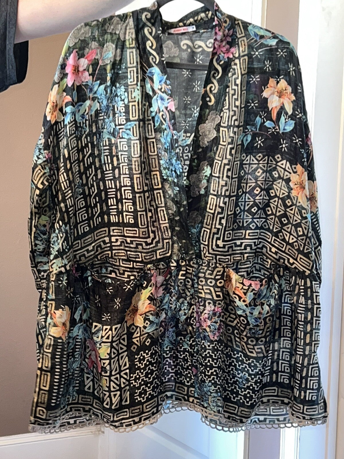Johnny Was 100% Silk Kimono Sz M Tunic Top Black Floral Wrap Johnny Was