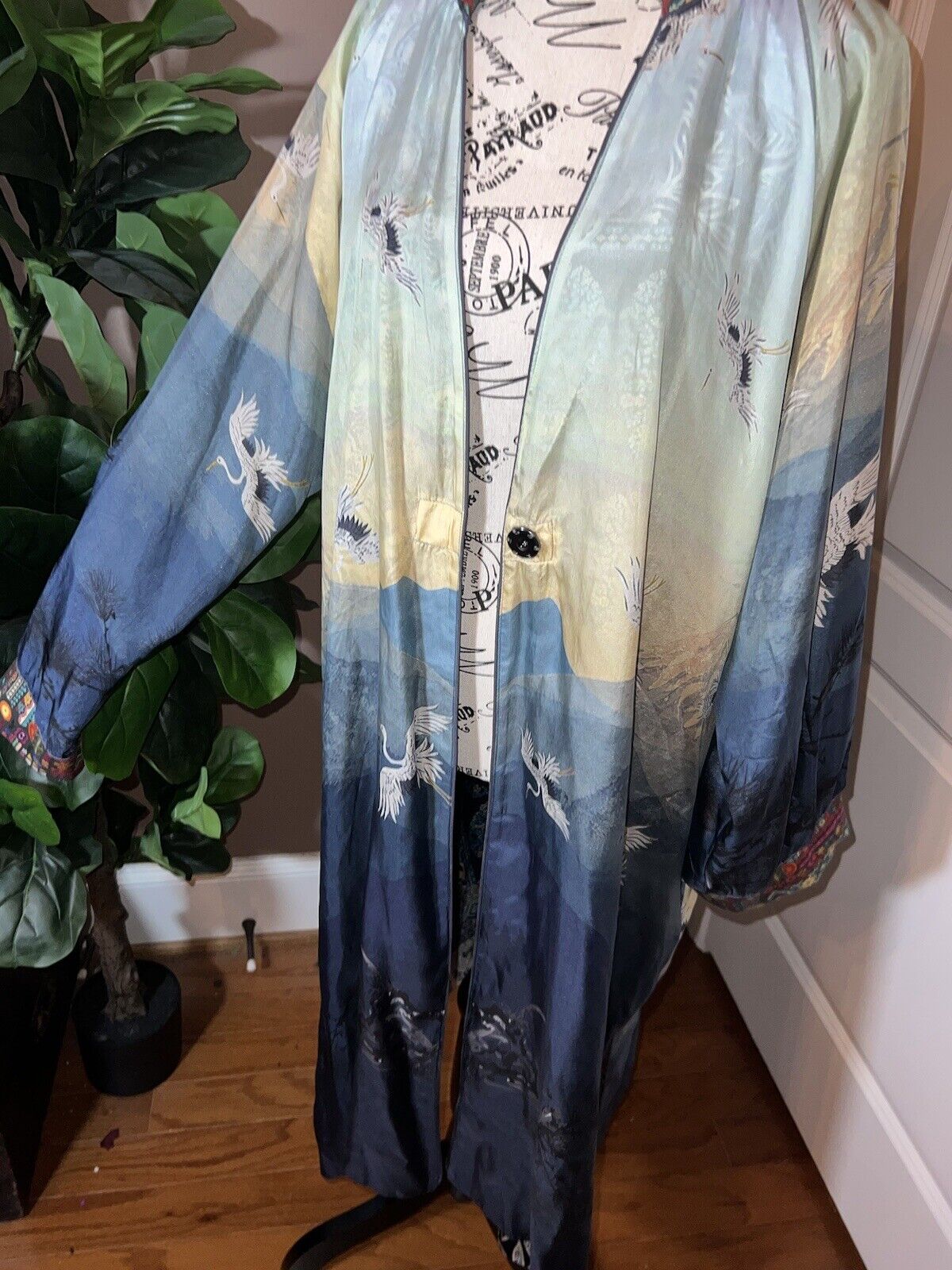 Johnny Was 100% Silk Long Kimono Wrap L Large REVERSIBLE Duster  CRANES