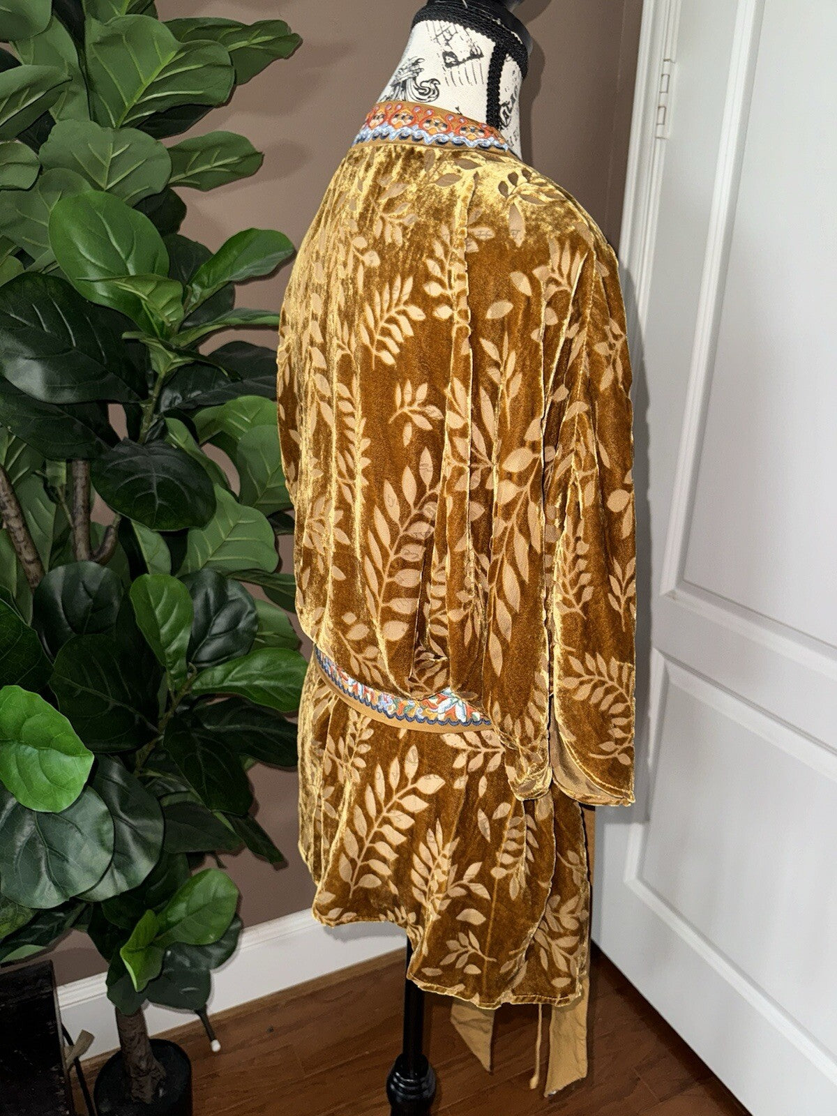 https://i.ebayimg.com/00/s/MTYwMFgxMjAw/z/6AUAAOSwrF9nYKEb/$_57.JPG