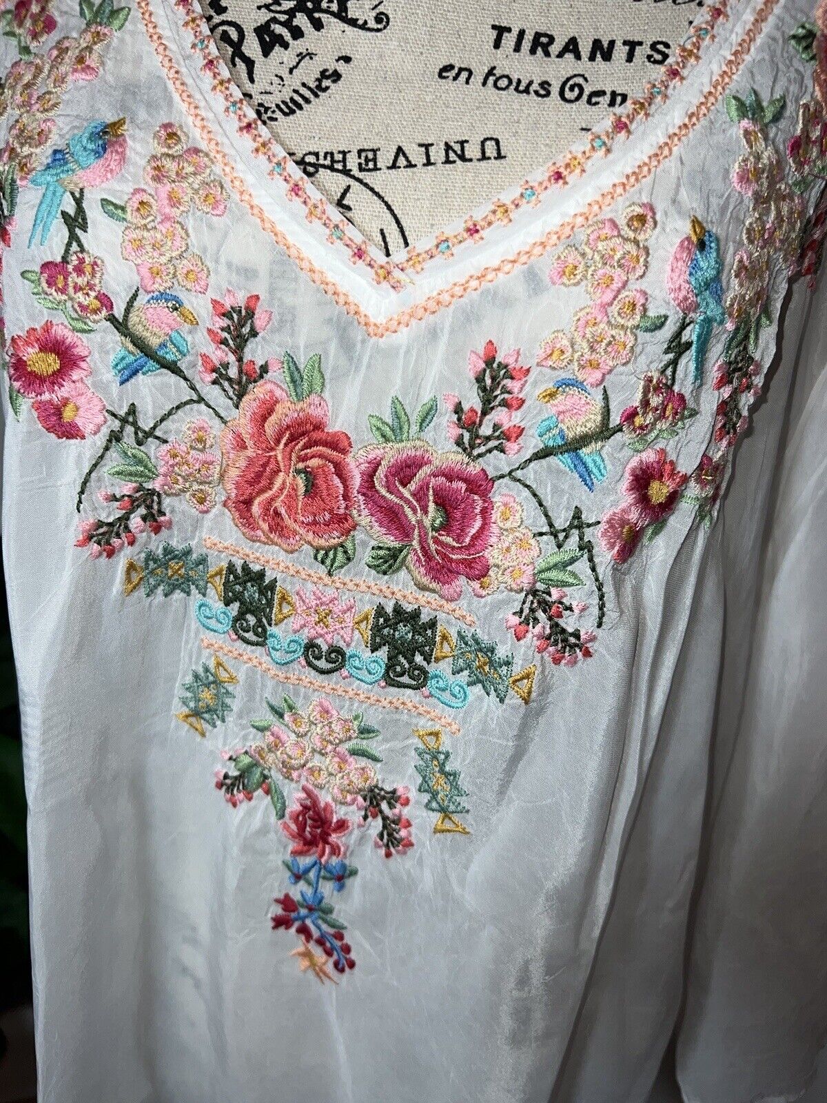 Johnny Was Silky White Embroidered Peasant Blouse Top Tunic L Large