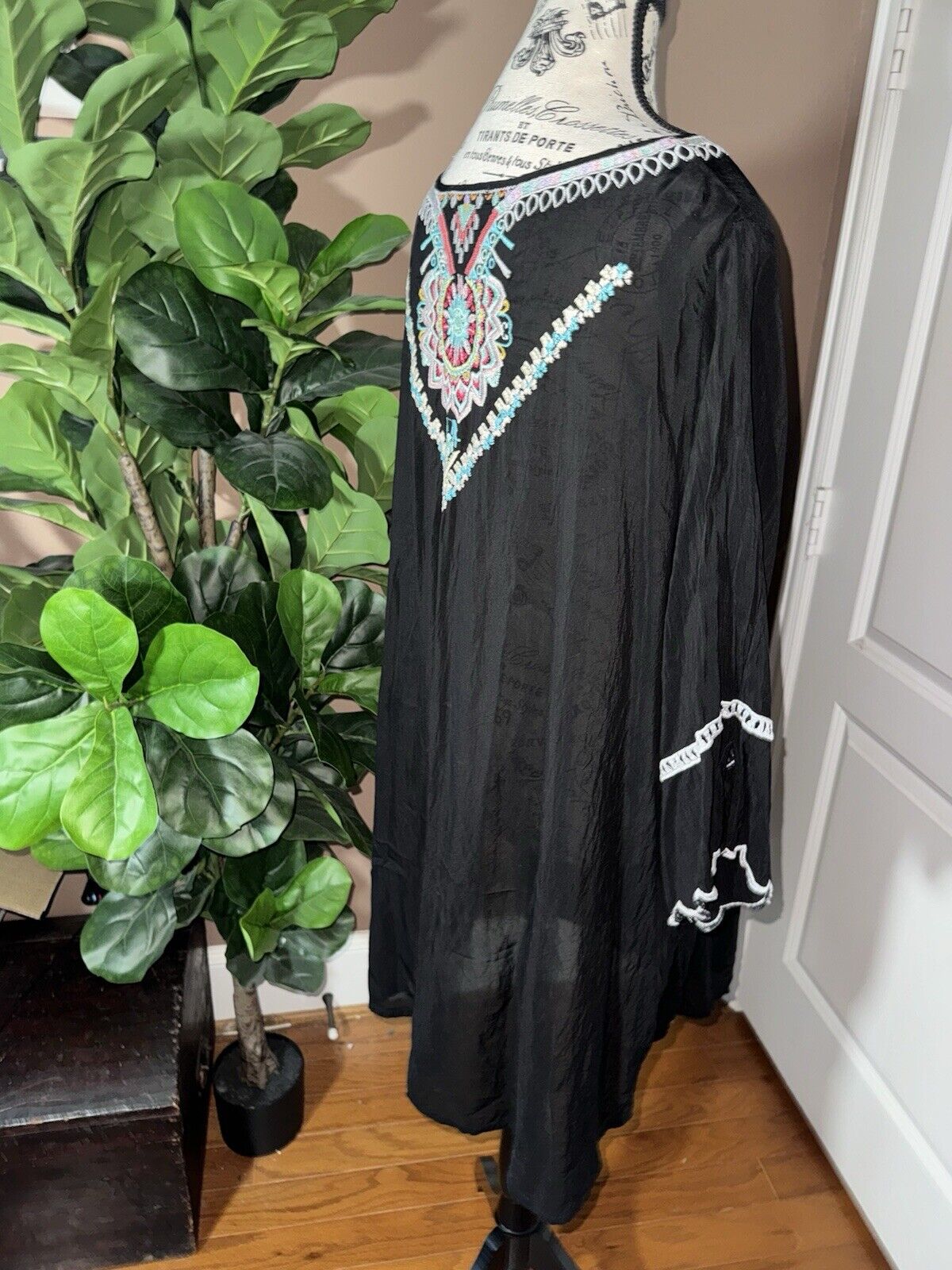 Johnny Was 3x 3XL Tunic Top Black Mini Dress Embroidery Excellent Condition