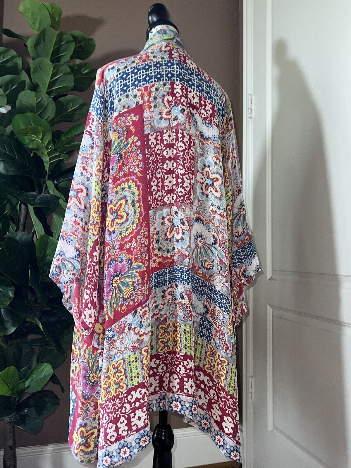 Johnny Was Silky Kimono XXL 2XL 2X Red & Blue Floral Patchwork W/ Pockets SOFT