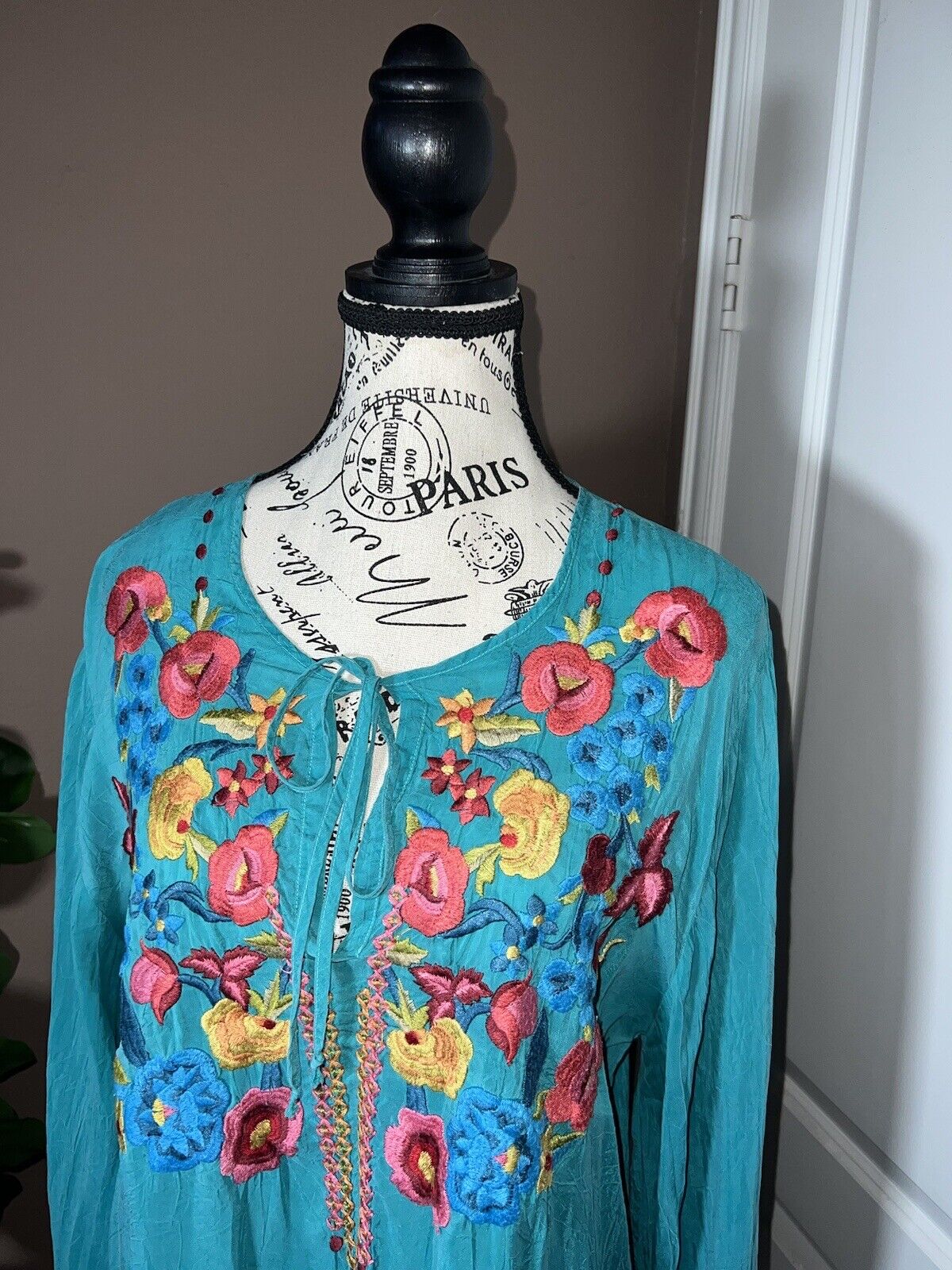 Johnny Was Silky Turquoise Embroidered Peasant Blouse Top Tunic L  Large SPRING