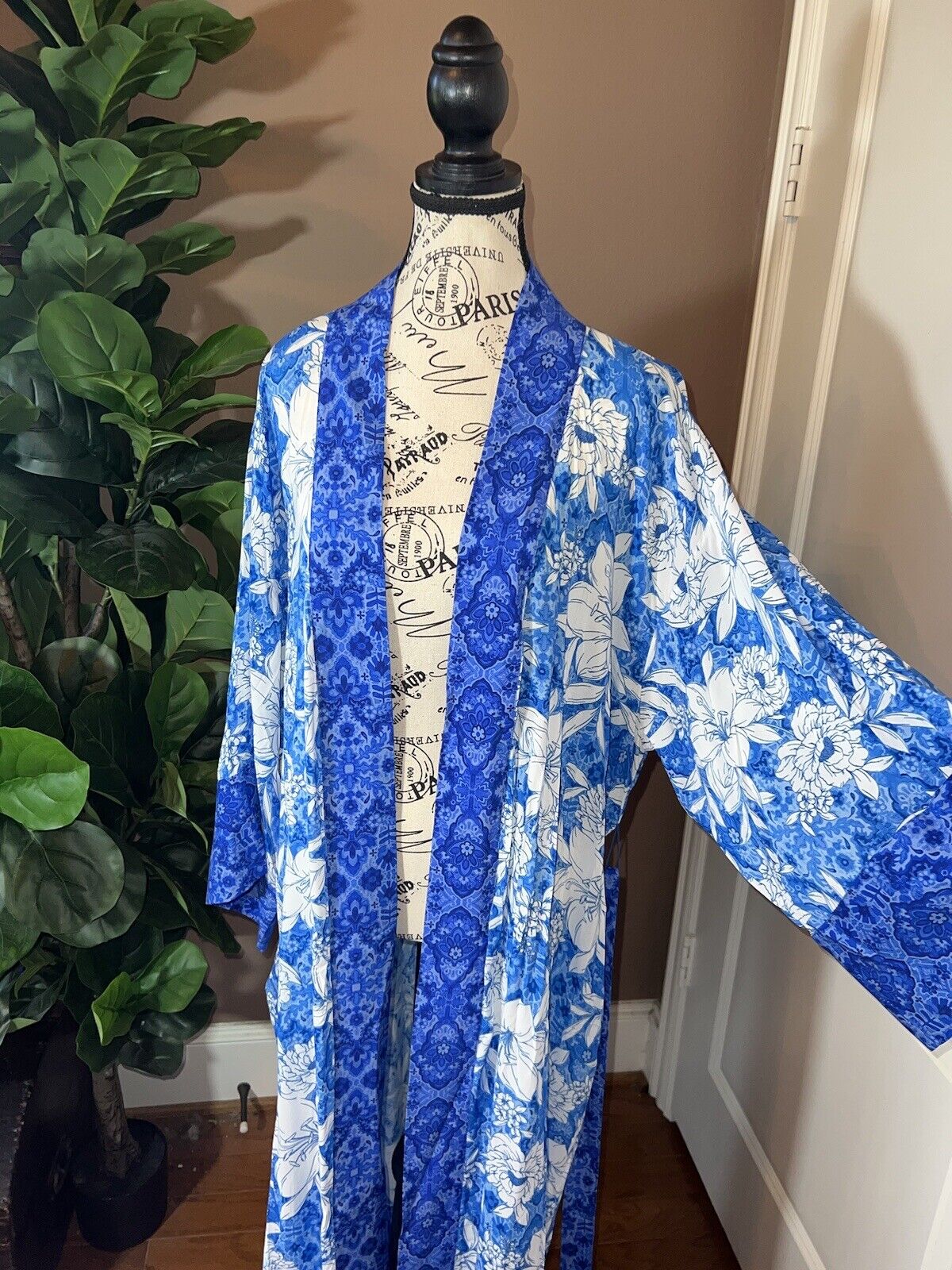 Johnny Was Sz XXL 2X Long Silky Duster Kimono BLUE & White Full Length