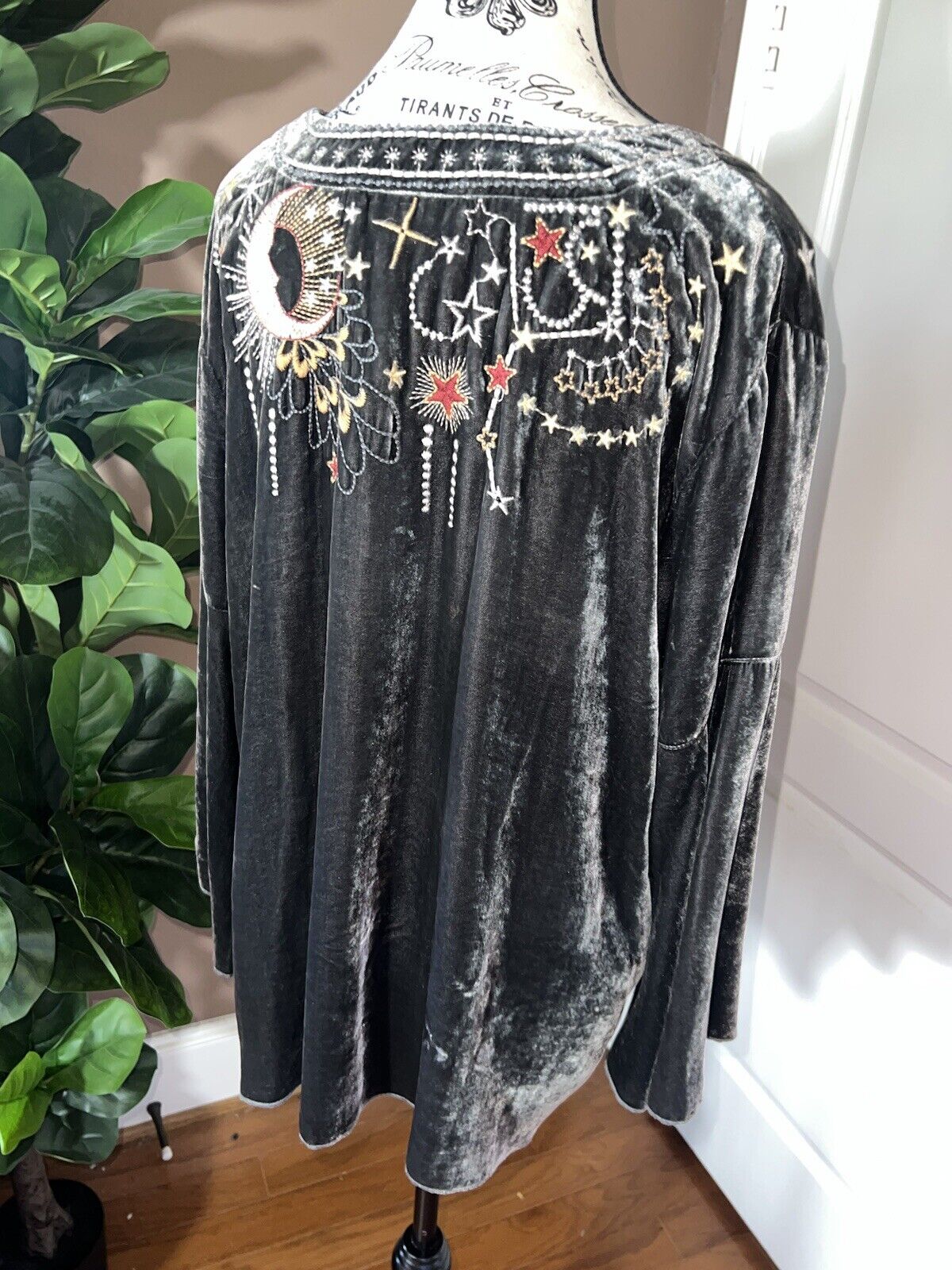 Johnny Was Charcoal Grey Velvet Celestial Embroidered Tunic Top XL Peasant