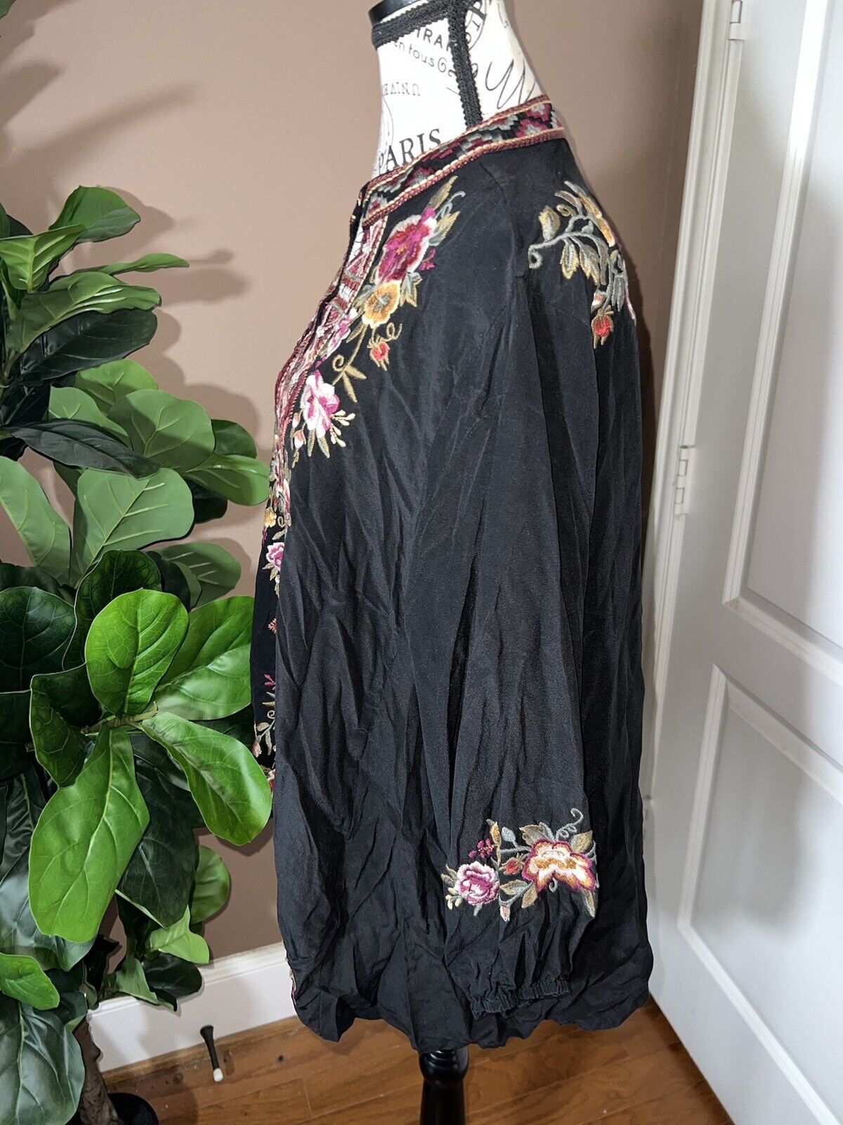 100% Silk Johnny Was Black Tunic Top XL 1X Kimono Embroidered Floral