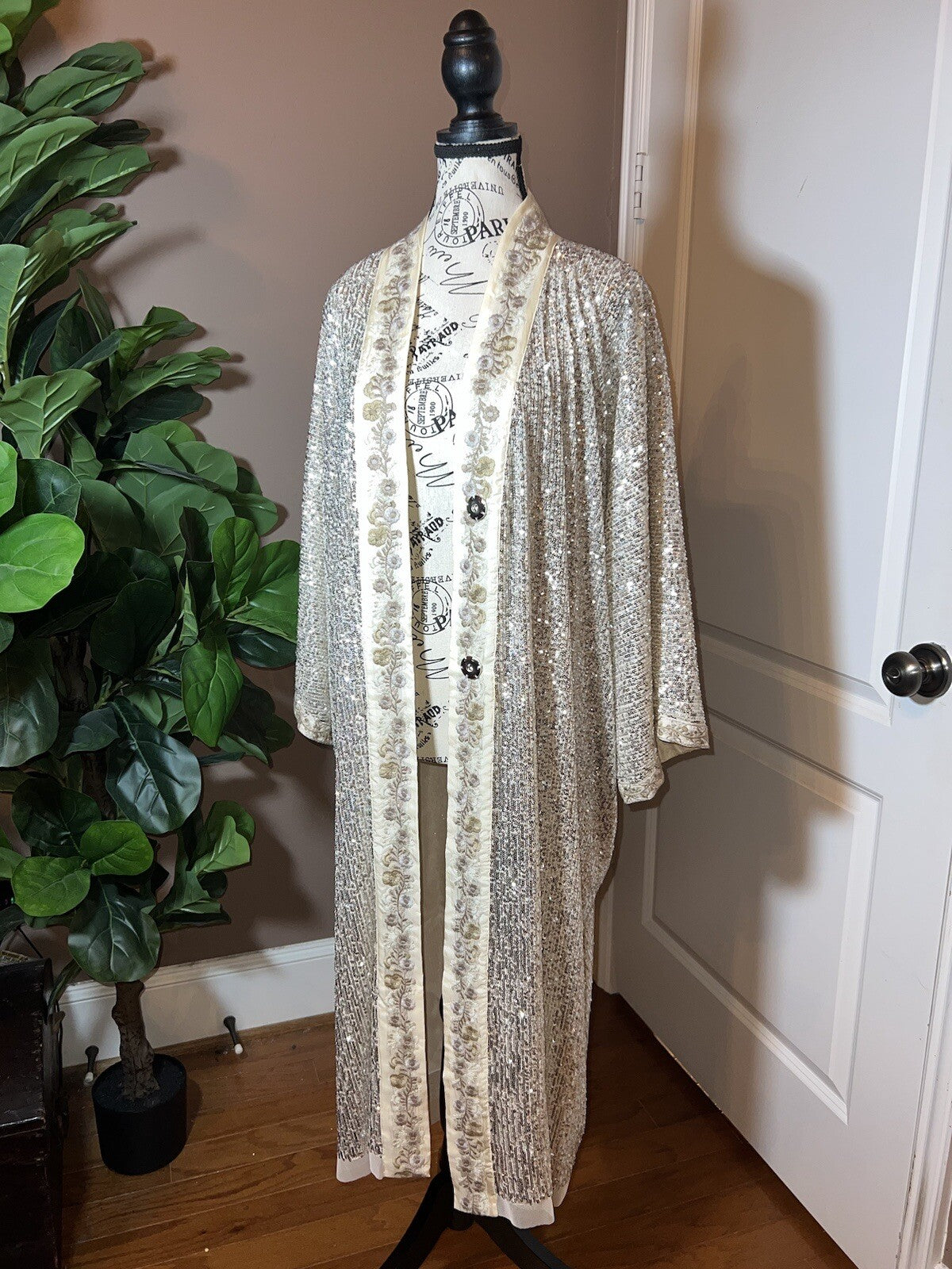 Johnny Was L Silk & Sequins Ivory KIMONO Long Duster Wrap PTP-30” OVERSIZED Johnny Was