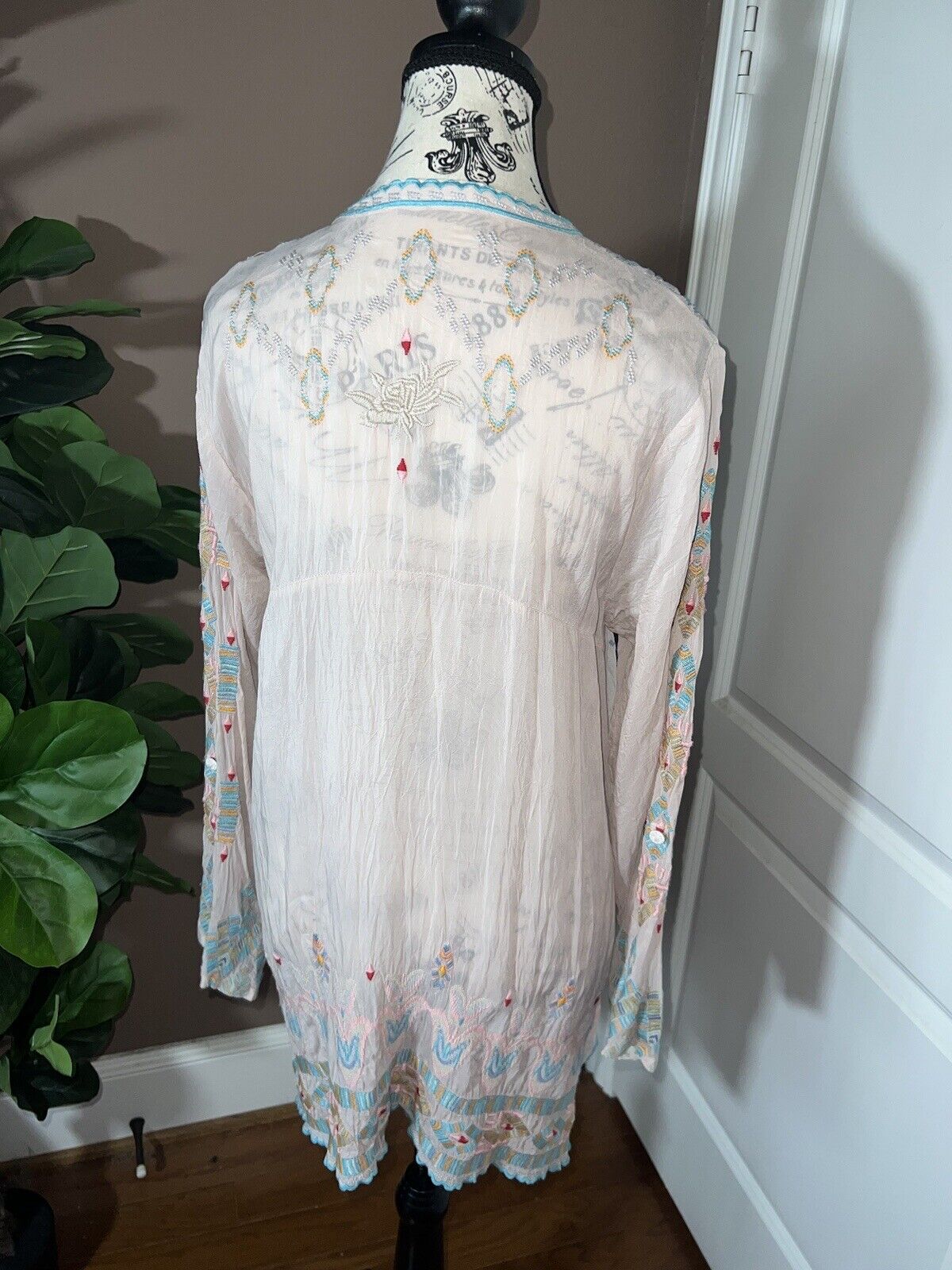 Johnny Was Pale Pink Embroidered Silky Tunic Top Mini Dress M Medium SUMMER