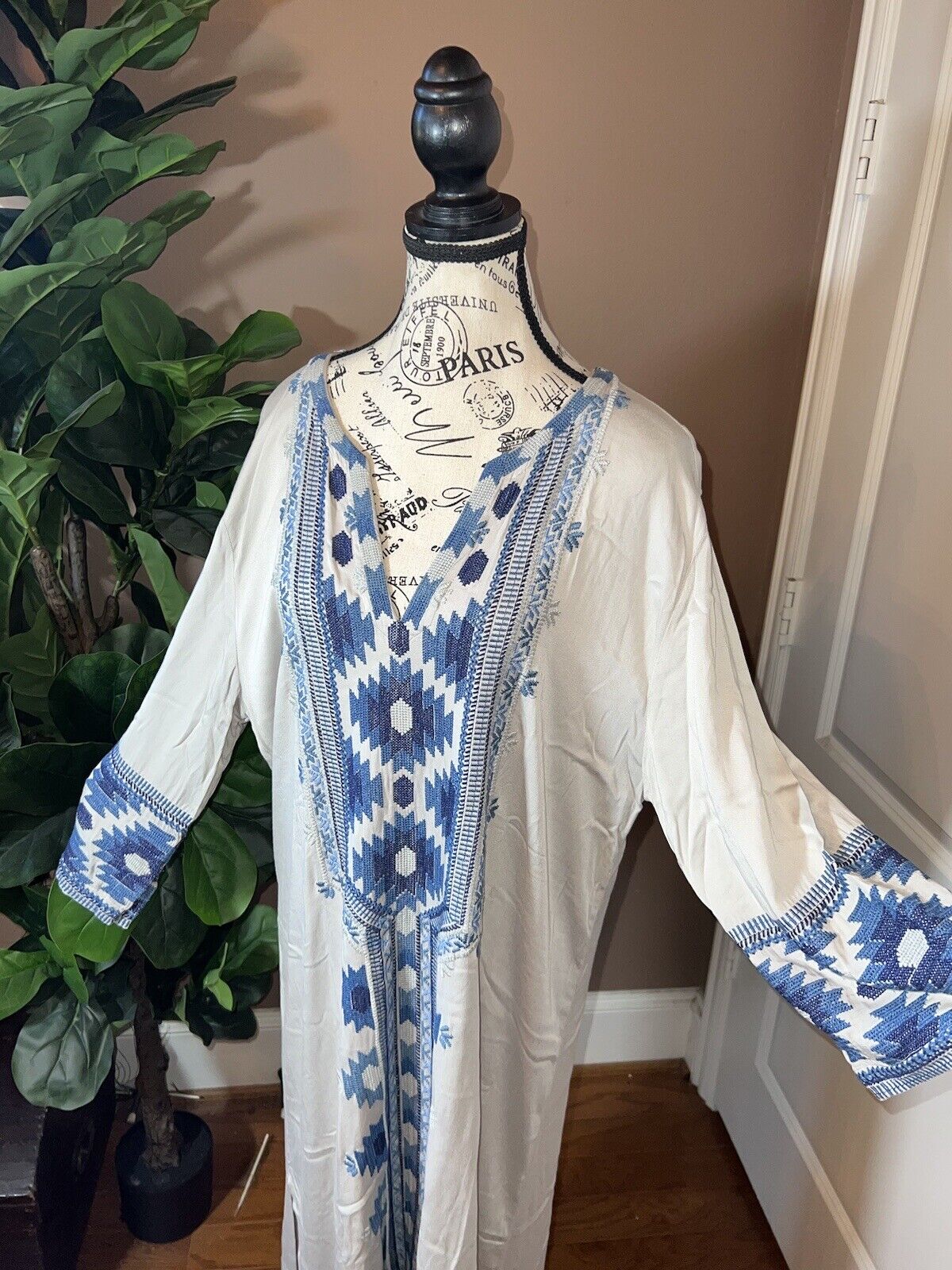 Johnny Was Sz XL Maxi Dress Cover Up Kaftan Silky Soft Light Grey/Blue/White