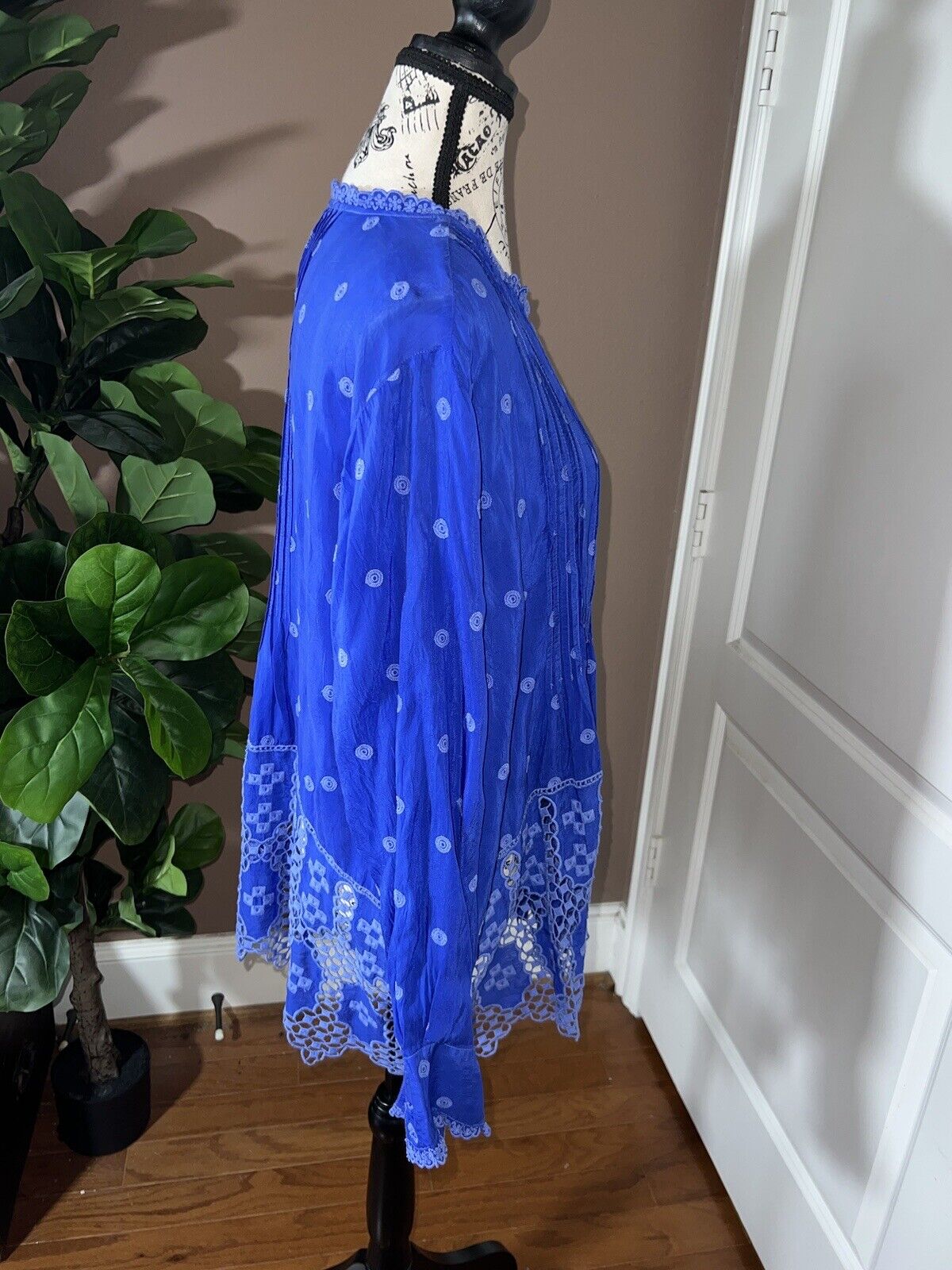 Johnny Was Sz XL Silky Cobalt Blue Tunic Top Embroidered Eyelet Lace Summer