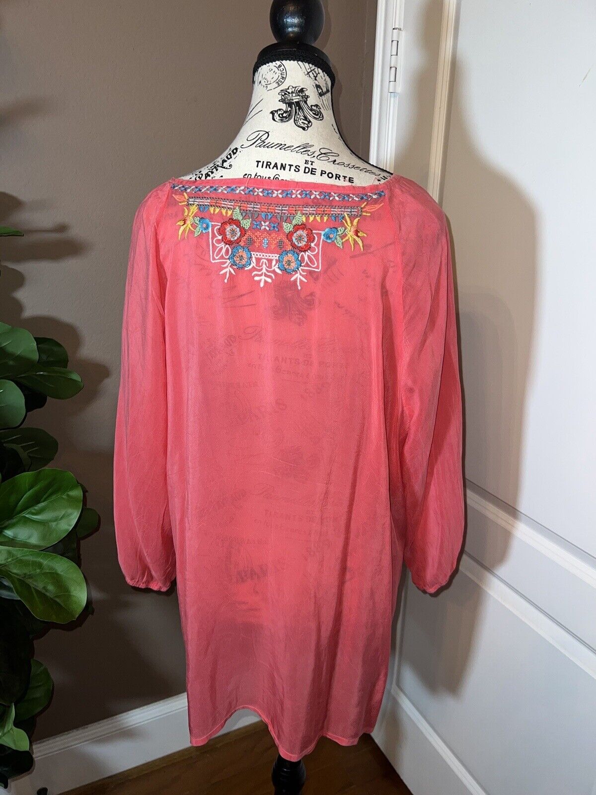 Johnny Was Sz XL Silky Soft Barbie Hot Pink Tunic Top Floral Embroidery SPRING