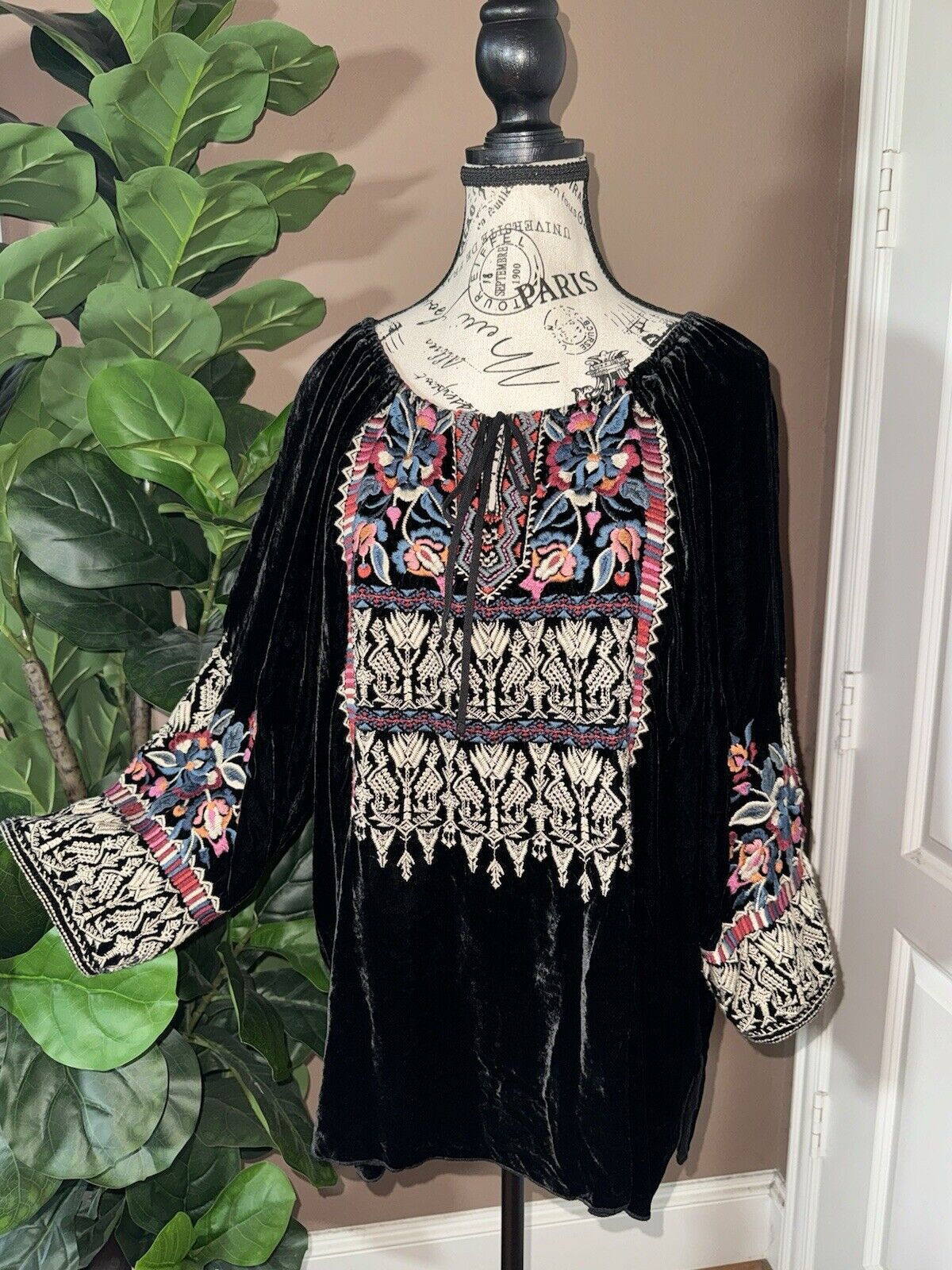 Johnny Was Black Velvet Heavily Embroidered Tunic Top XL 1X Peasant Blouse