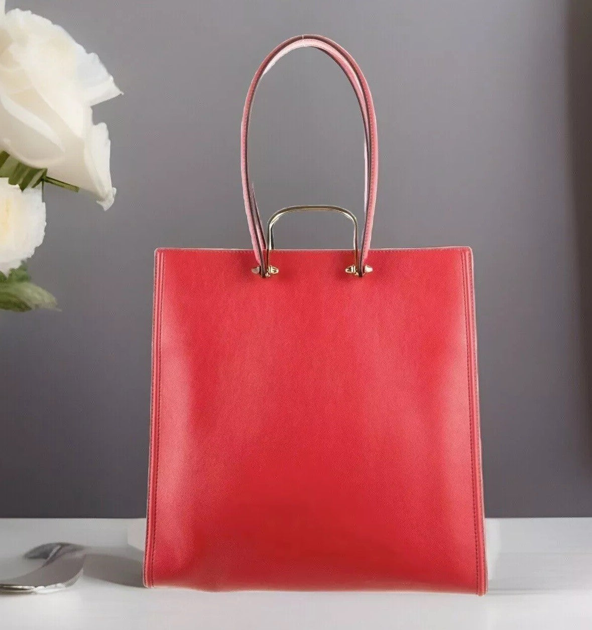 Alexander McQueen Red Leather Tall Story Bag/Tote Authenticated Retail $2590 WOW Alexander McQueen