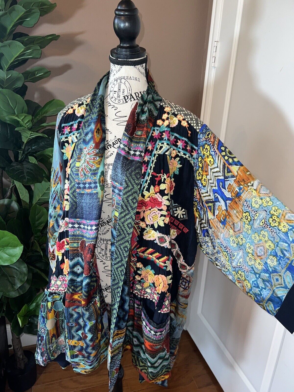 Johnny Was 100% Silk Kimono Sz XXL 2X 2XL Floral Jewel Tones W/Pockets STUNNING