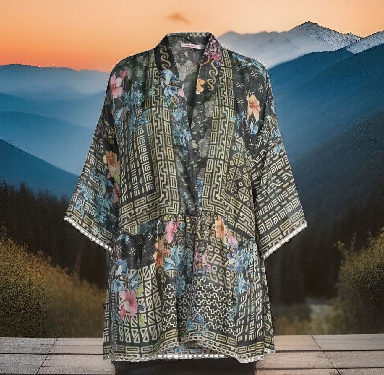 Johnny Was 100% Silk Kimono Sz M Tunic Top Black Floral Wrap