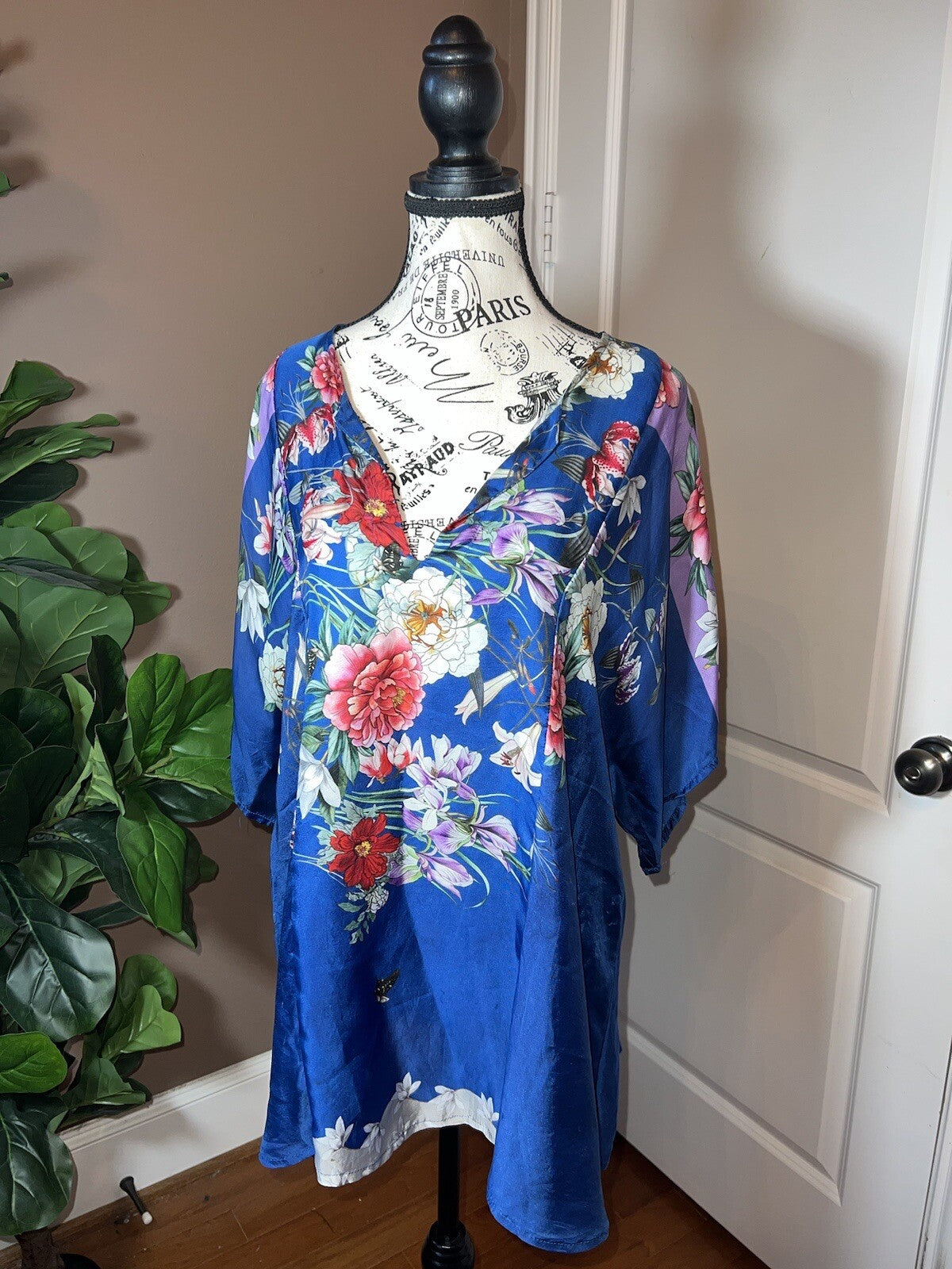 Johnny Was 100% Silk L Blue Tunic Top Cool Lightweight BOHO Flowers Butterflies Johnny Was