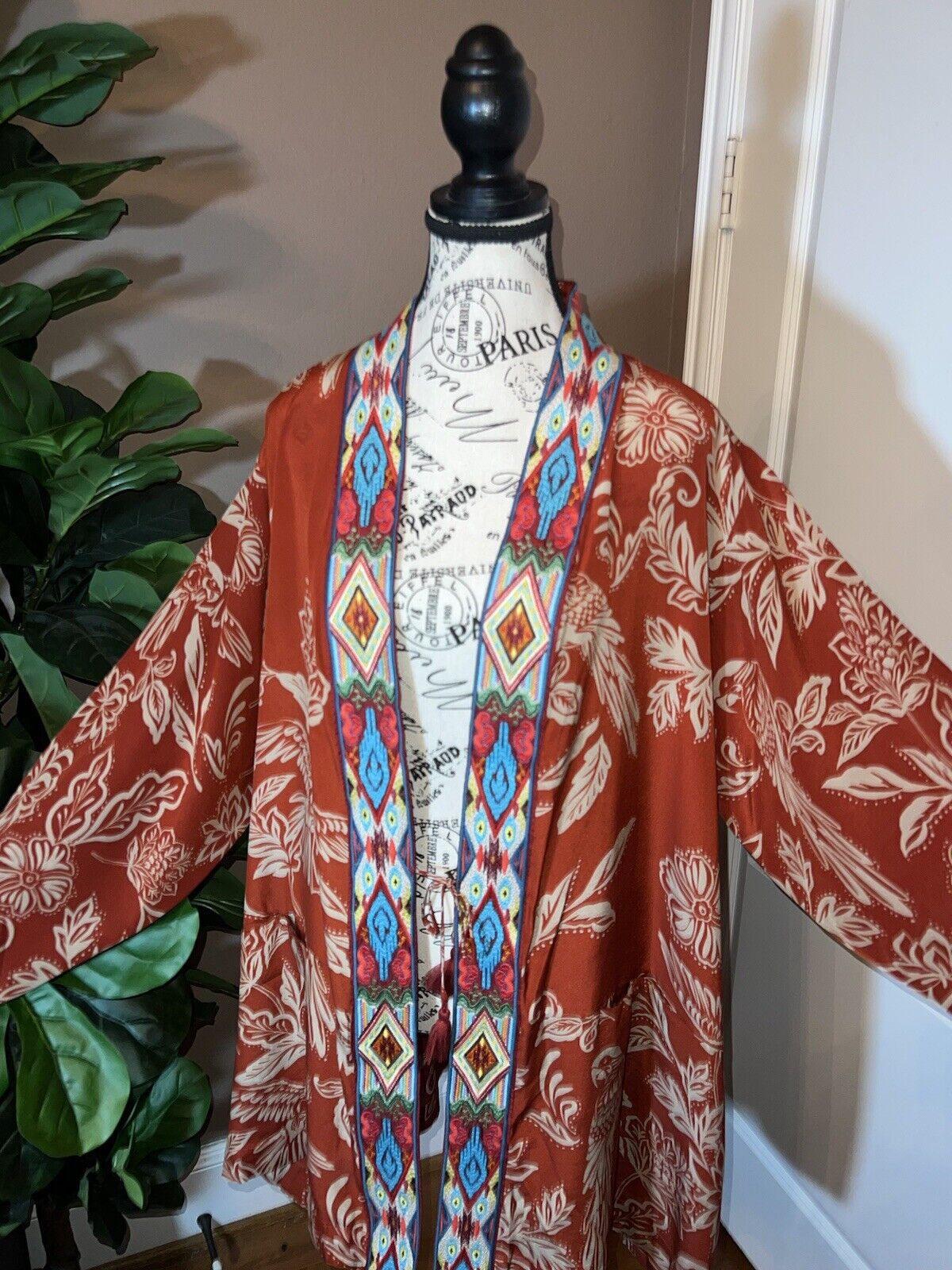 New Johnny Was 100% Silk Kimono XL 1X Embroidered Cinnamon Red W Pockets