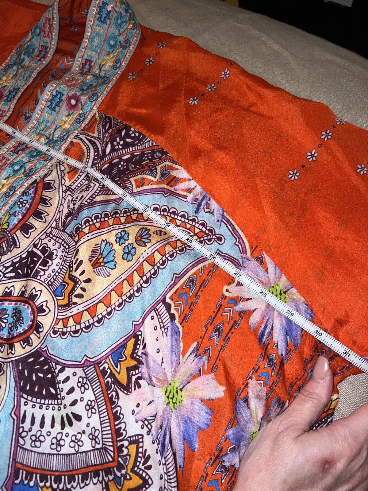 New Johnny Was 100% Silk Kimono XL Embroidered Floral Handkerchief Hem Johnny Was